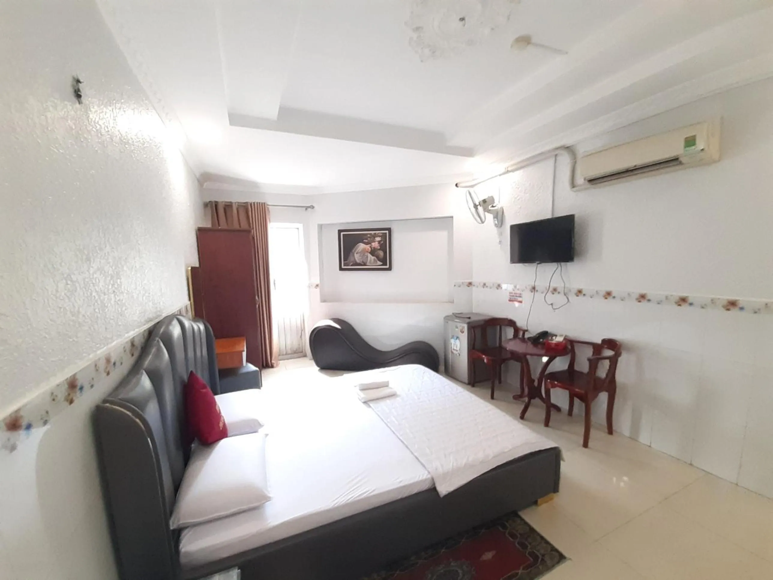 Bedroom in OYO 1226 Hoang Gia Hotel