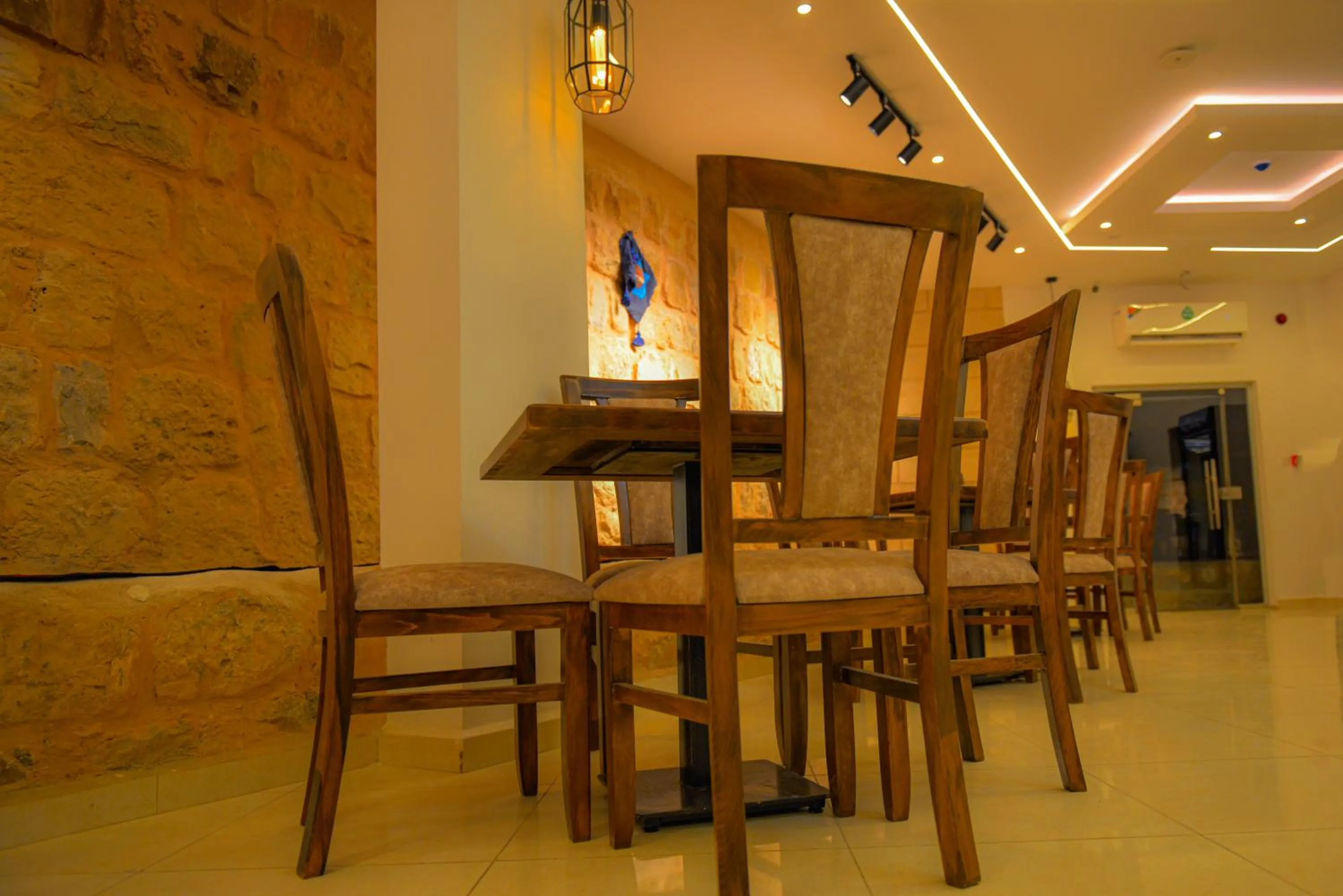 Restaurant/places to eat in Petra Karam Hotel