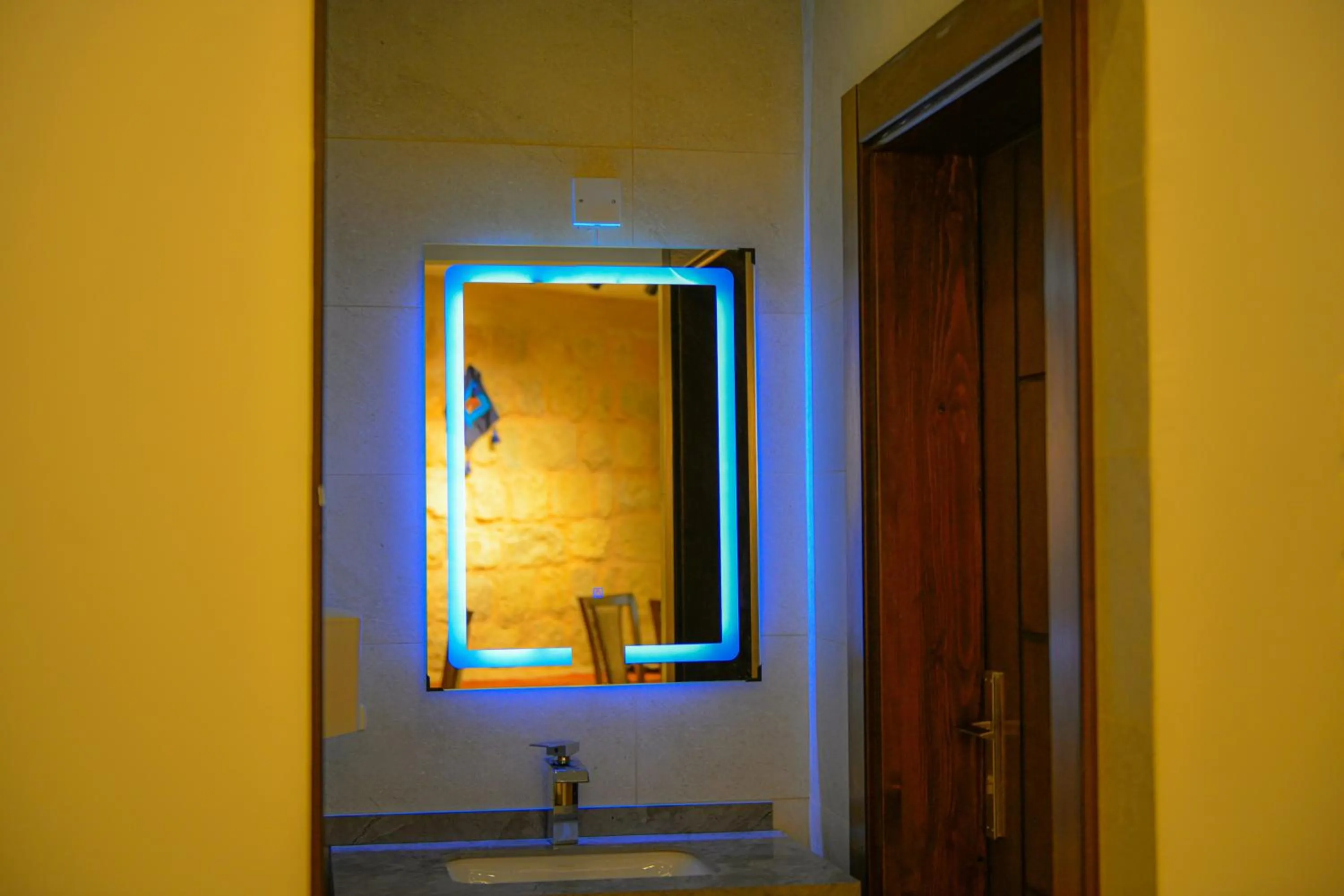 Bathroom in Petra Karam Hotel