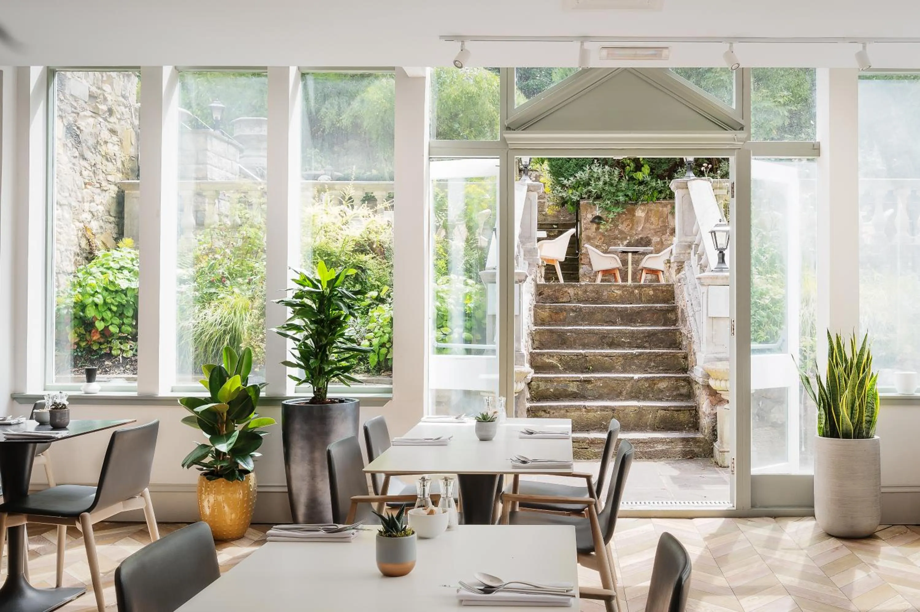 Restaurant/places to eat in voco Edinburgh - Royal Terrace by IHG