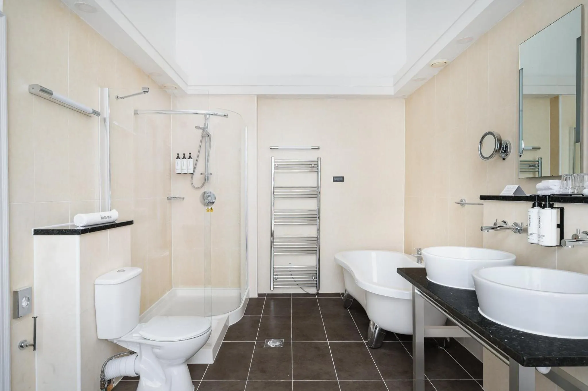 Photo of the whole room in voco Edinburgh - Royal Terrace by IHG