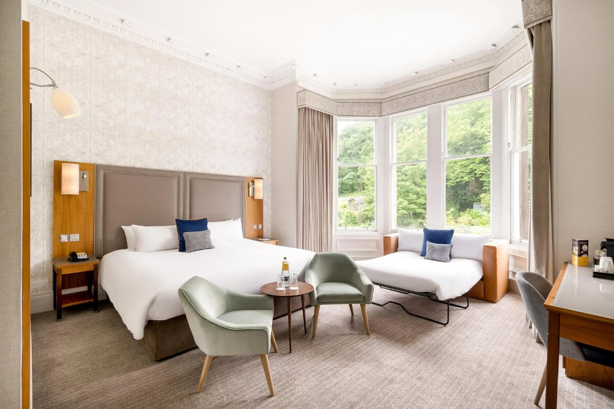 Photo of the whole room, Bed in voco Edinburgh - Royal Terrace by IHG