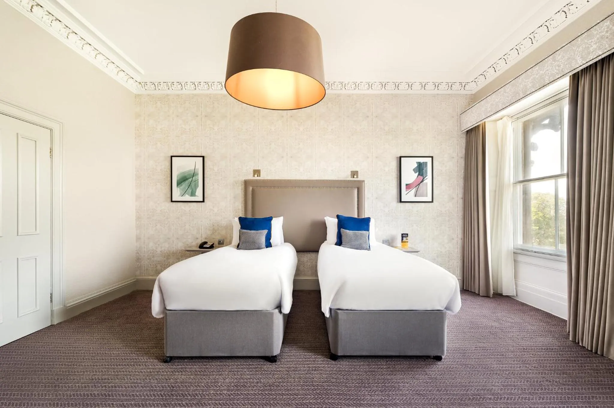 Photo of the whole room, Bed in voco Edinburgh - Royal Terrace by IHG