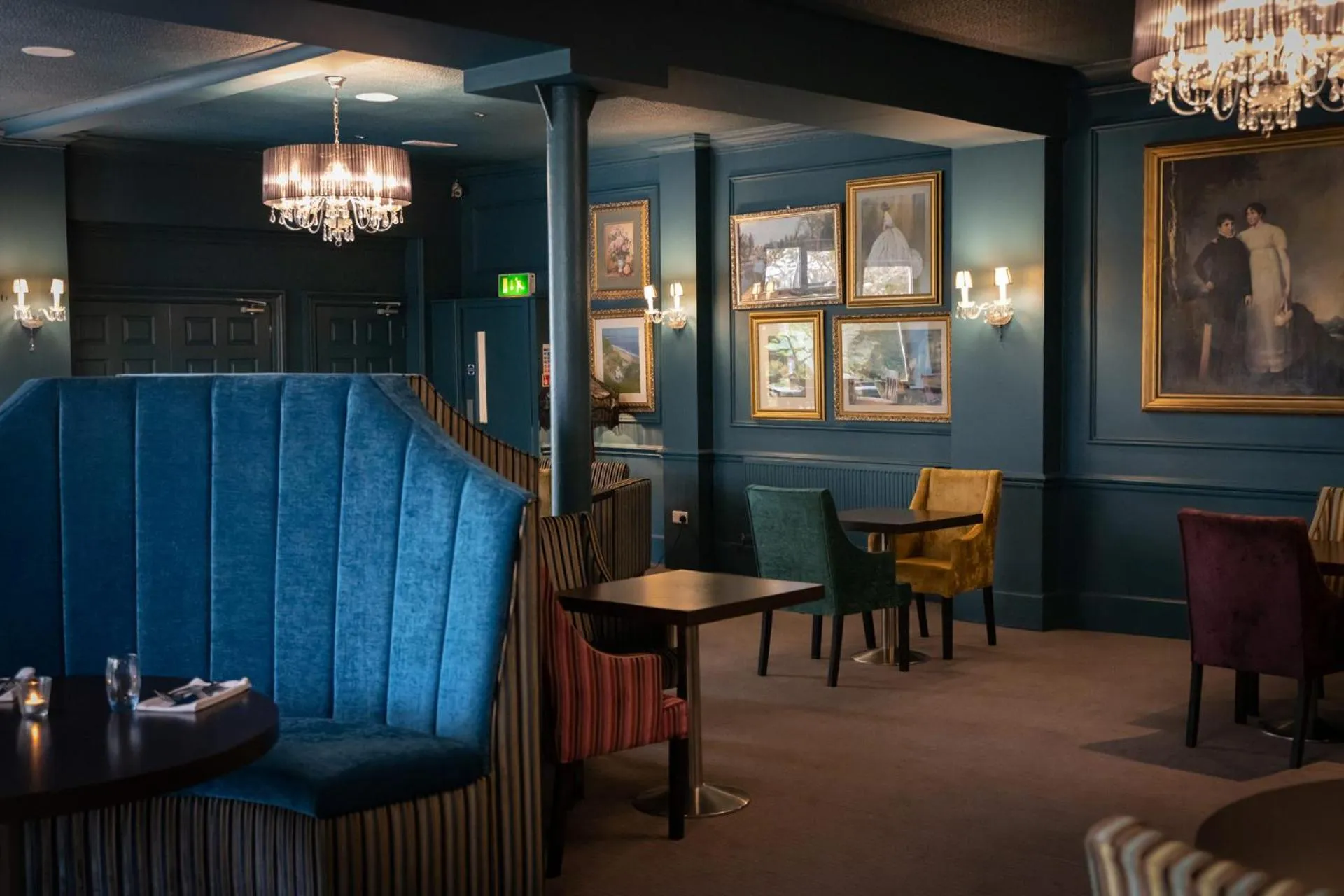 Restaurant/places to eat in Hollin House Hotel