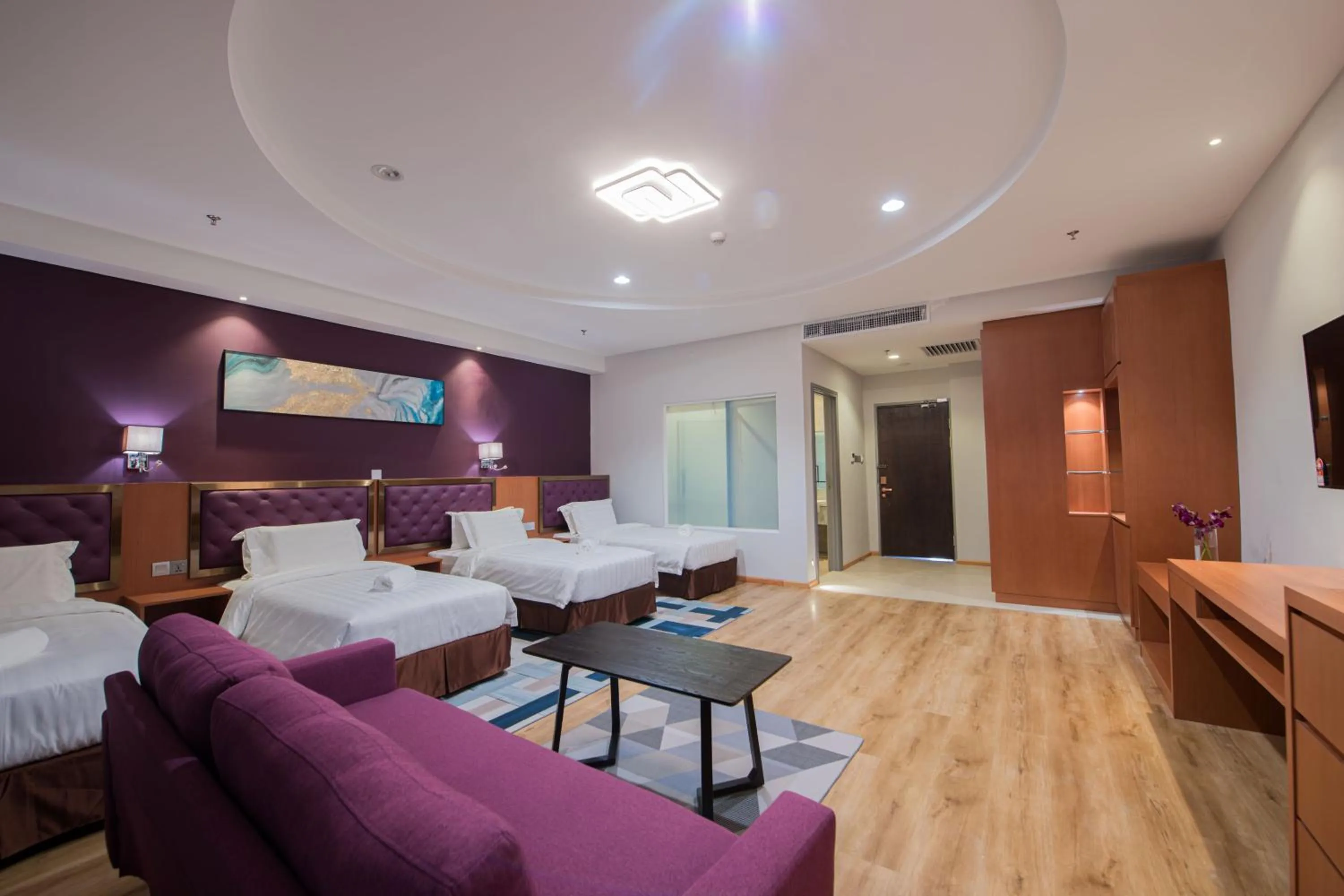 Bedroom, Bed in Grand InHotel Kota Kinabalu