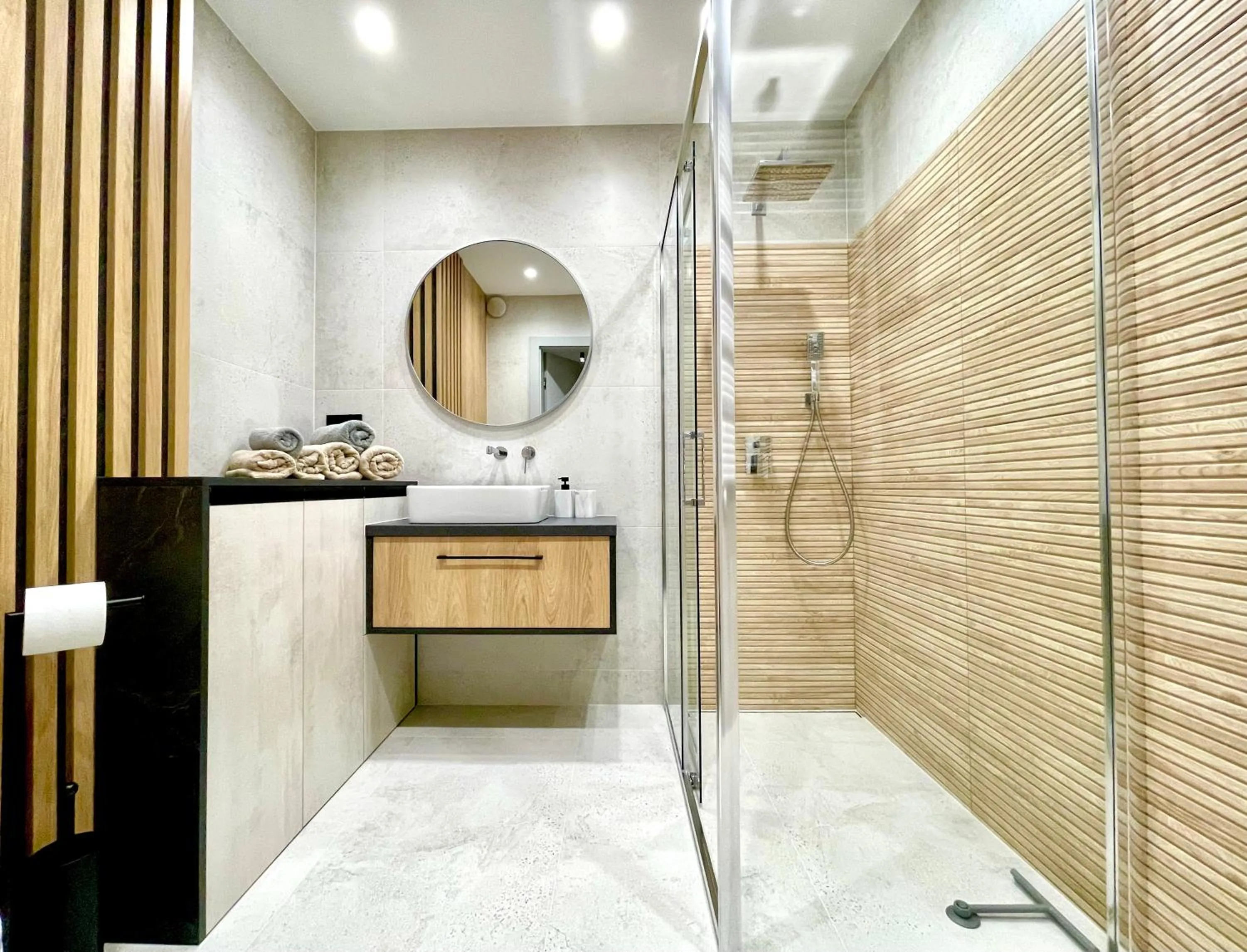 Shower in Apartament Bajeczny nad jeziorem Drwęckiem ROYAL APARTS OSTRÓDA