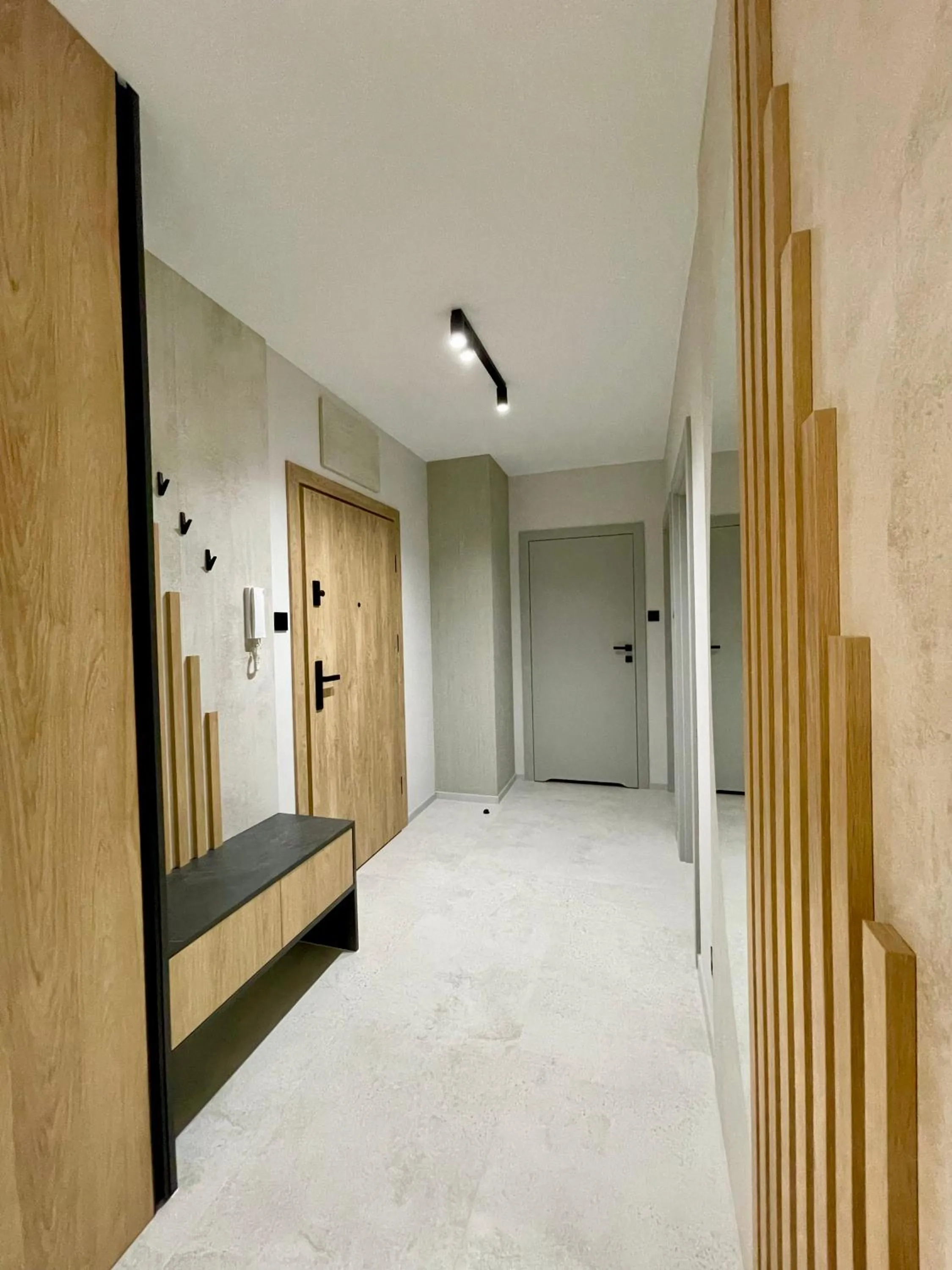 wardrobe in Apartament Bajeczny nad jeziorem Drwęckiem ROYAL APARTS OSTRÓDA