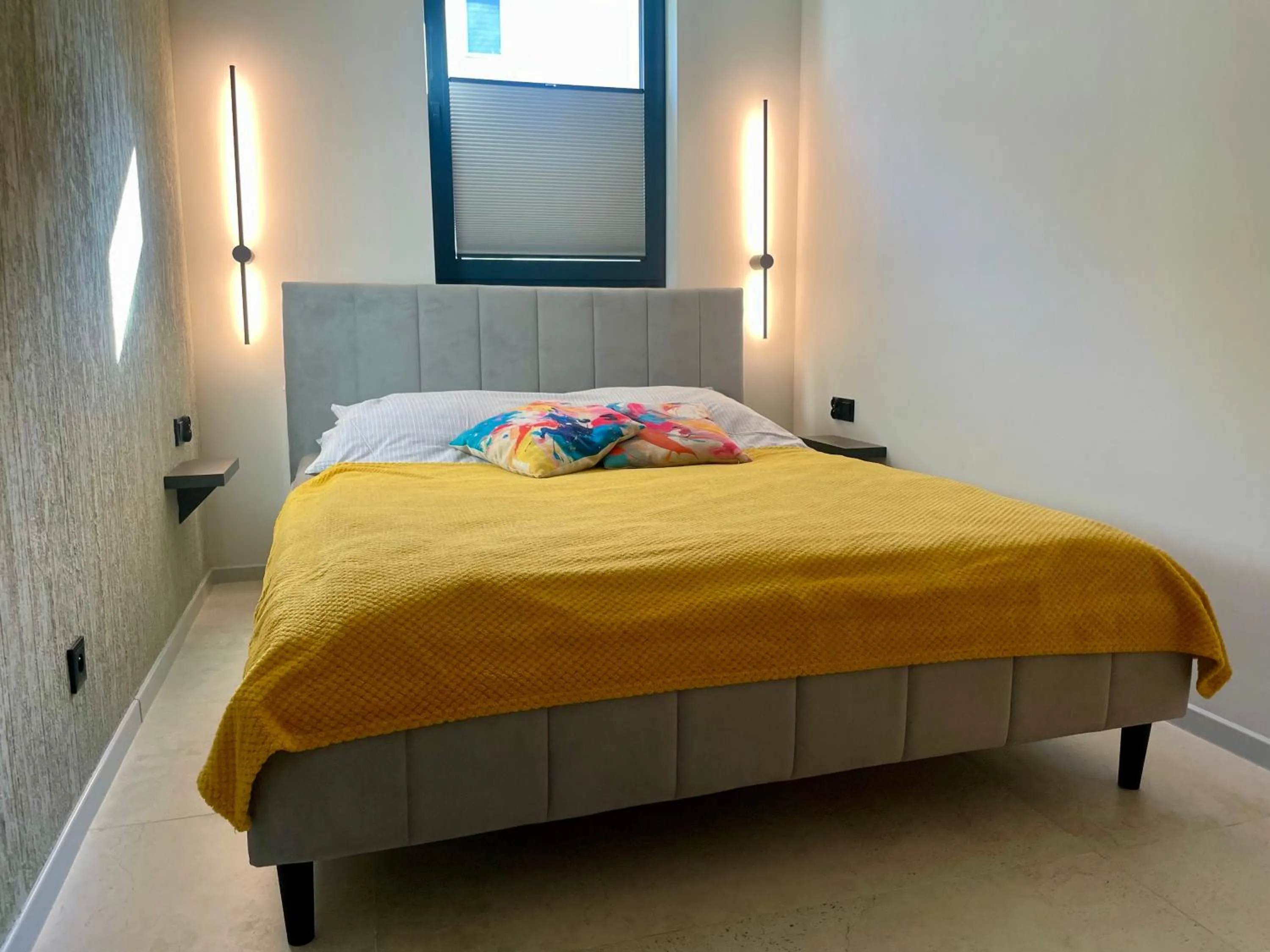 Bed in Apartament Bajeczny nad jeziorem Drwęckiem ROYAL APARTS OSTRÓDA