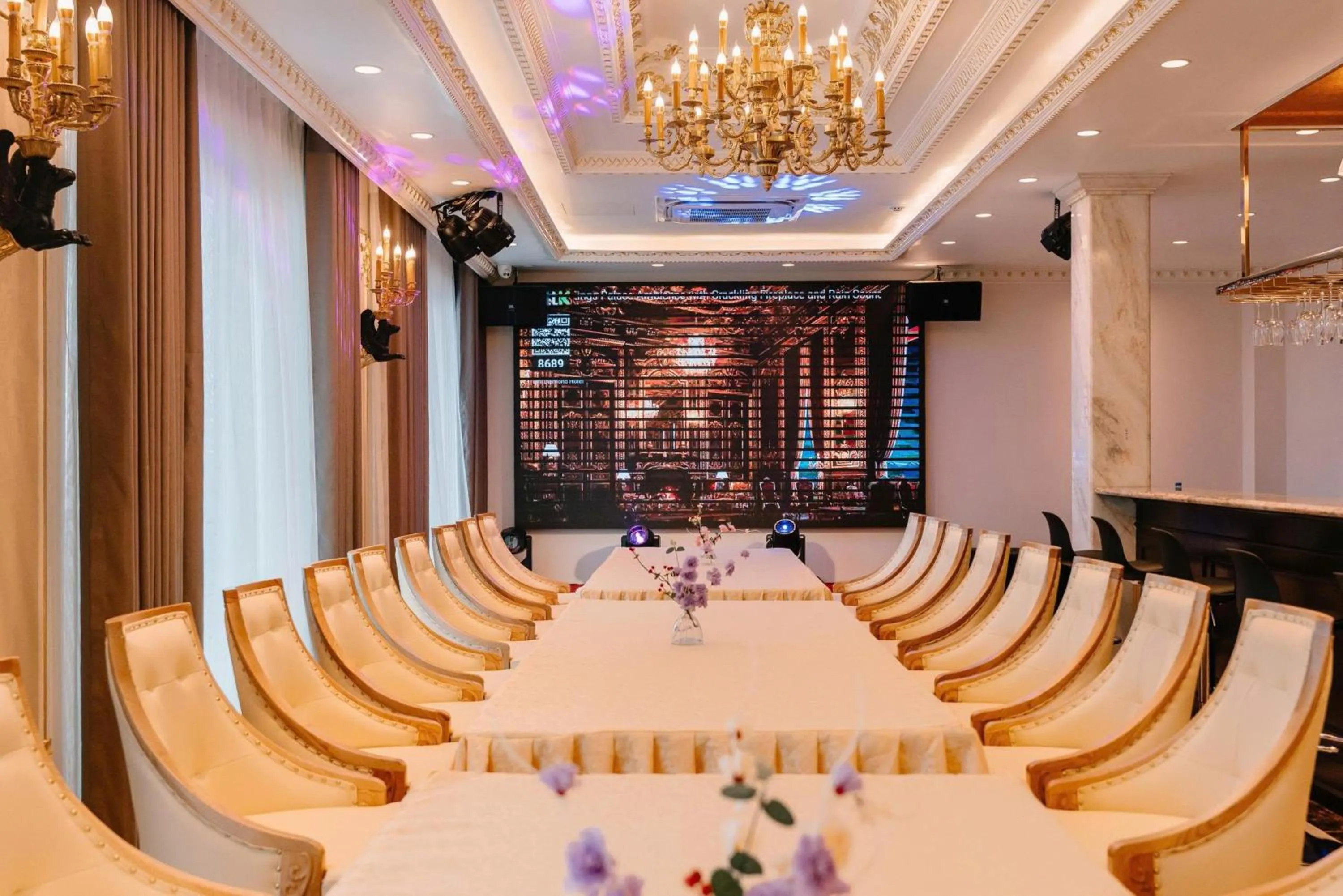 Banquet/Function facilities in Diamond Hotel