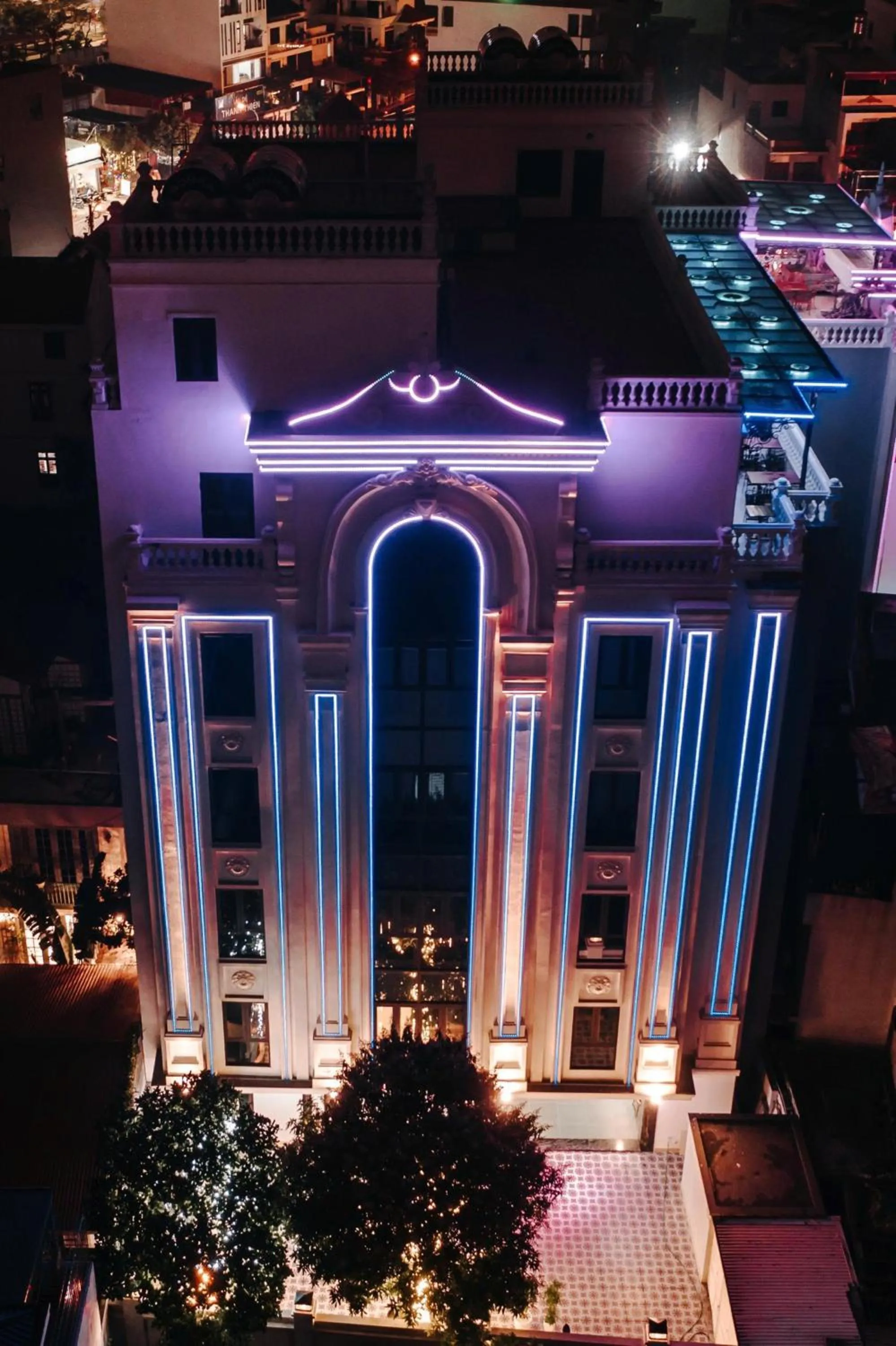 Property building in Diamond Hotel