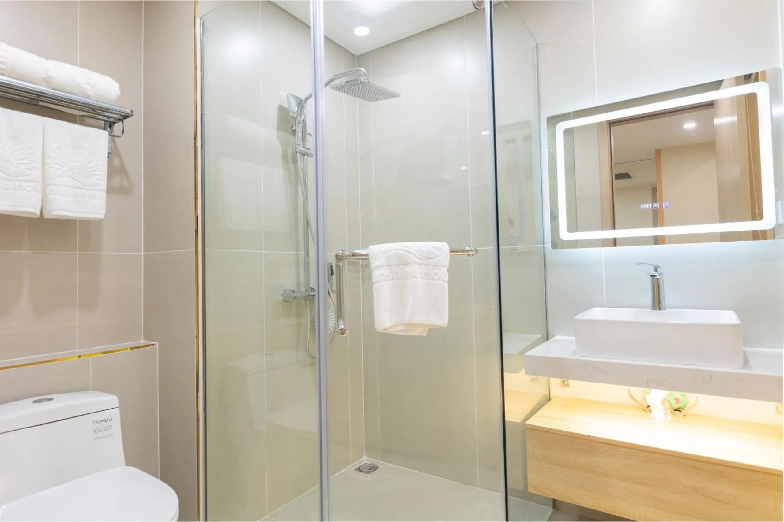 Bathroom in Sunshine Apartment Hotel