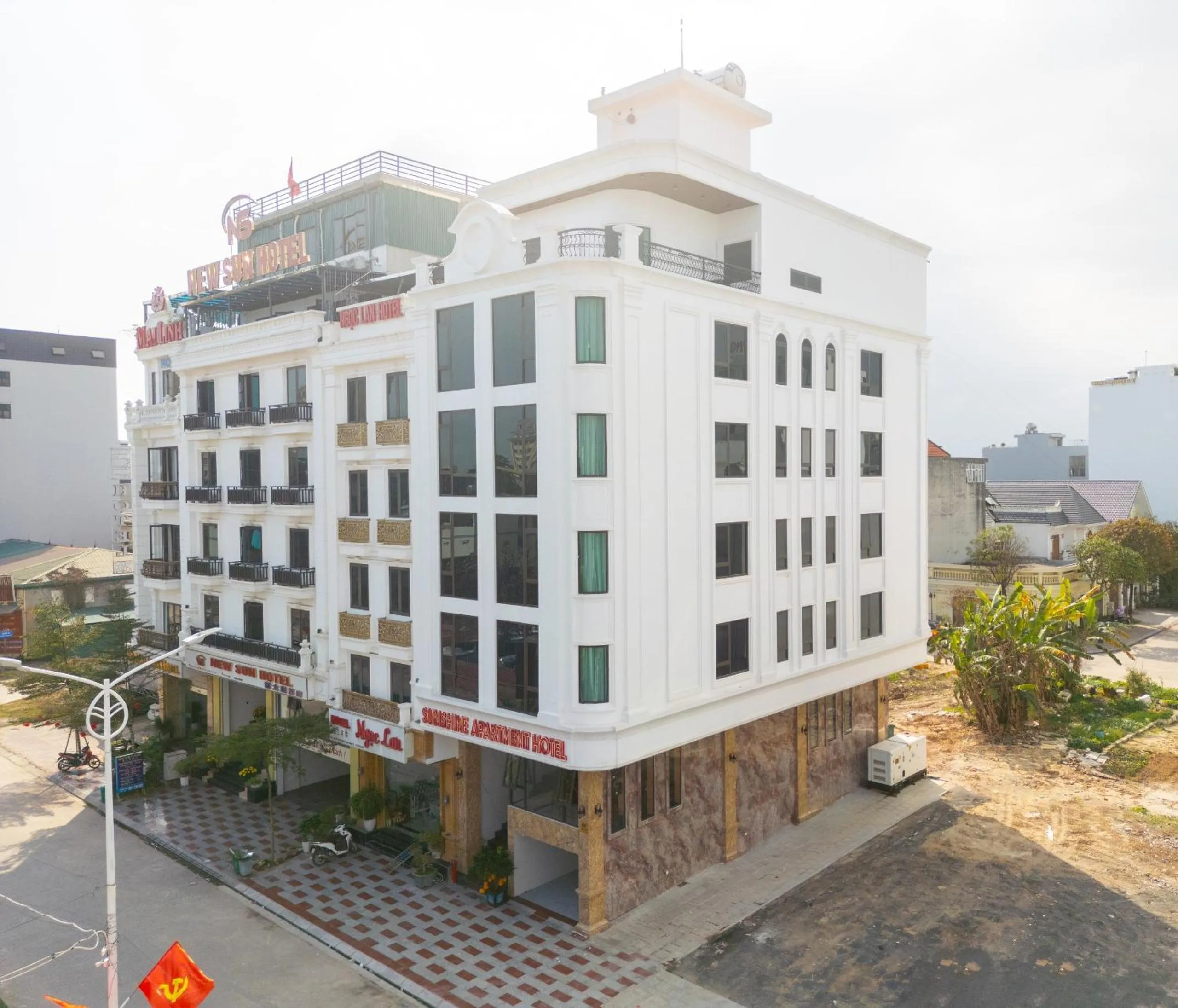 Property building in Sunshine Apartment Hotel