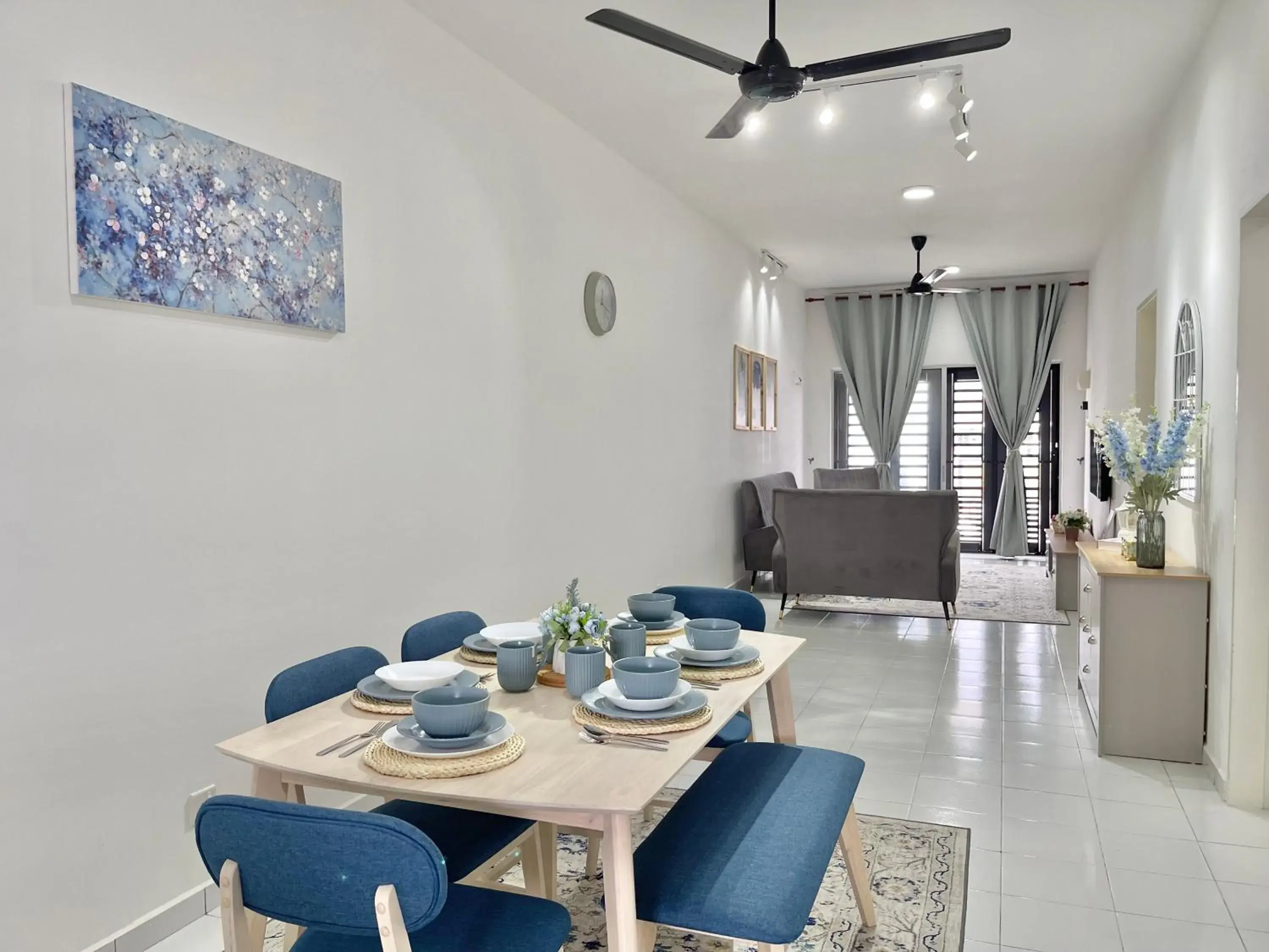 Three-Bedroom Apartment in Homestay Gambang Modern vintage OZZY GUESTHOUSE Three-Bedroom Apartment in Homestay Gambang Modern vintage OZZY GUESTHOUSE
