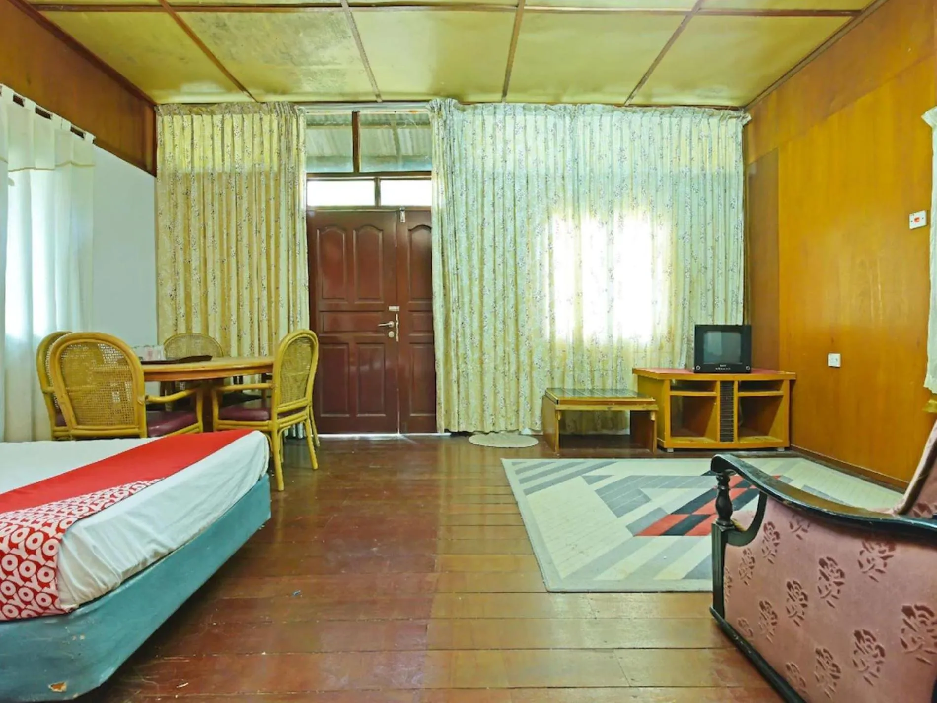 View (from property/room), Bed in Pelangi Beach Resort