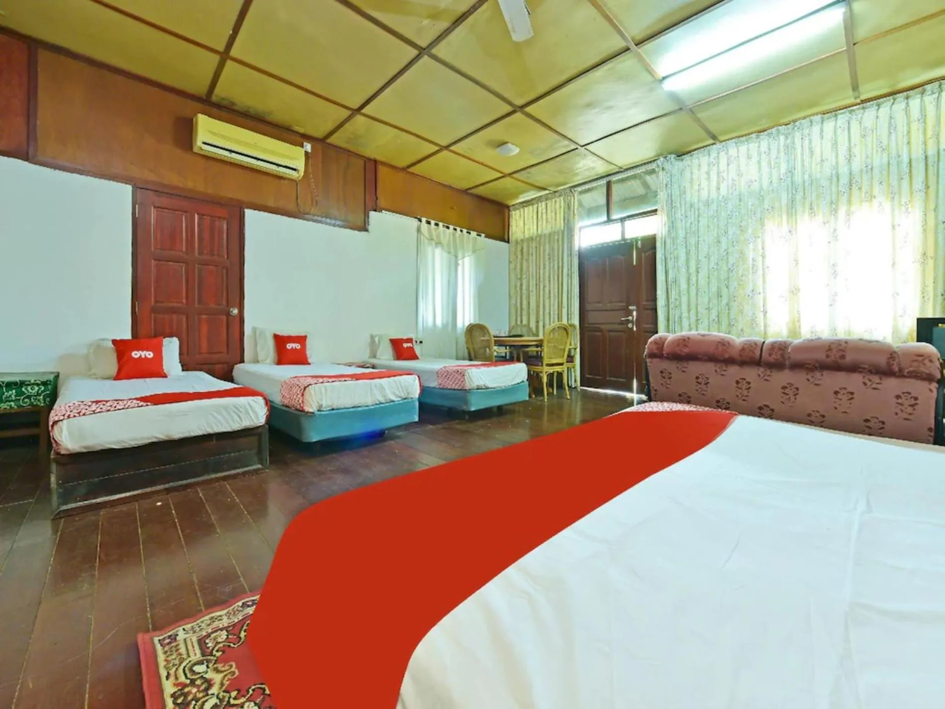 View (from property/room), Bed in Pelangi Beach Resort