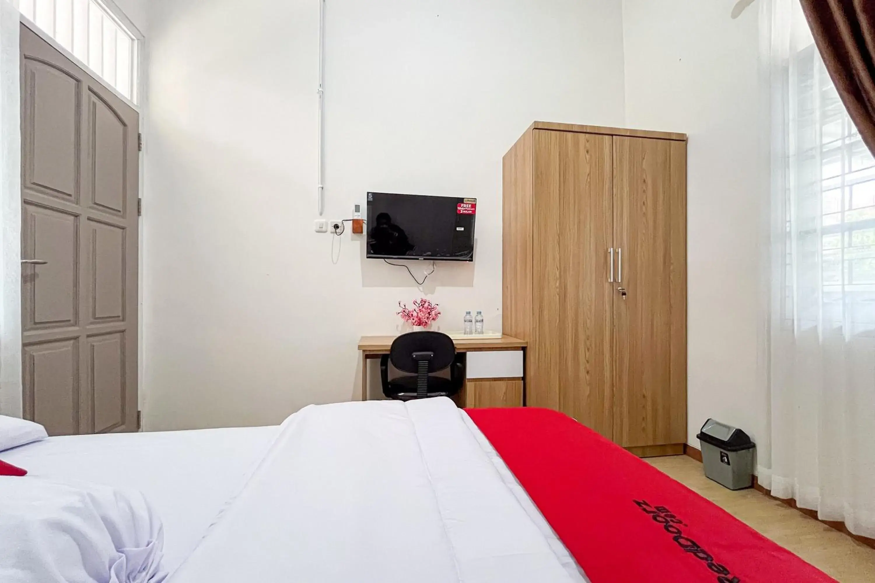 Bed in RedDoorz Syariah @ Jl. Candi Kalasan Bed in RedDoorz Syariah @ Jl. Candi Kalasan