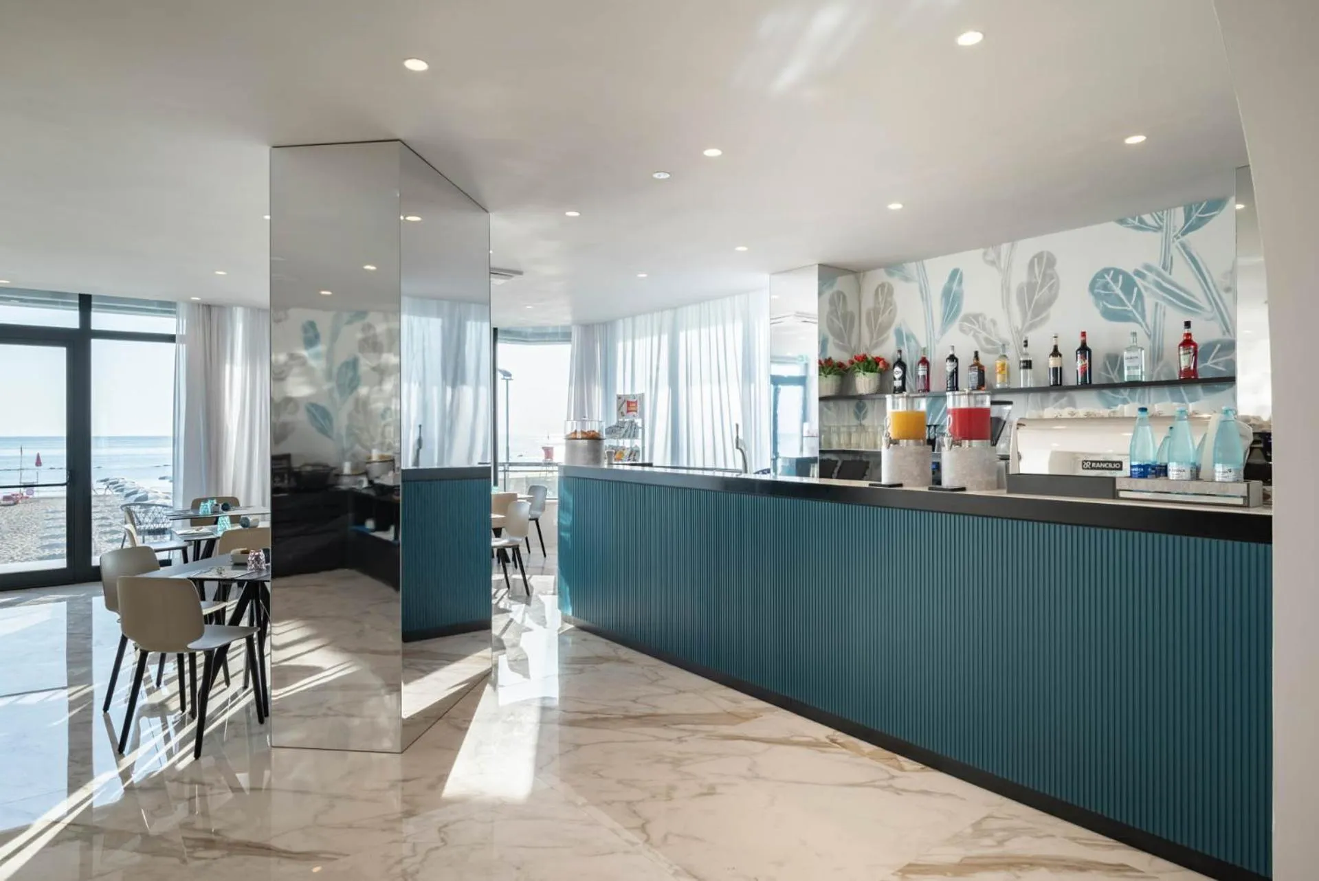 Lounge or bar in Hotel Playa Suite