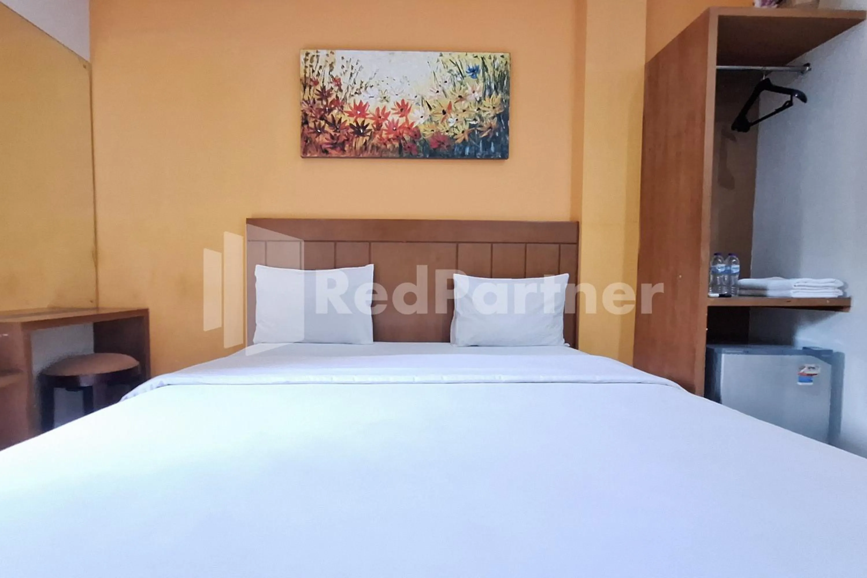 Nirvana Inn seturan Mitra RedDoorz