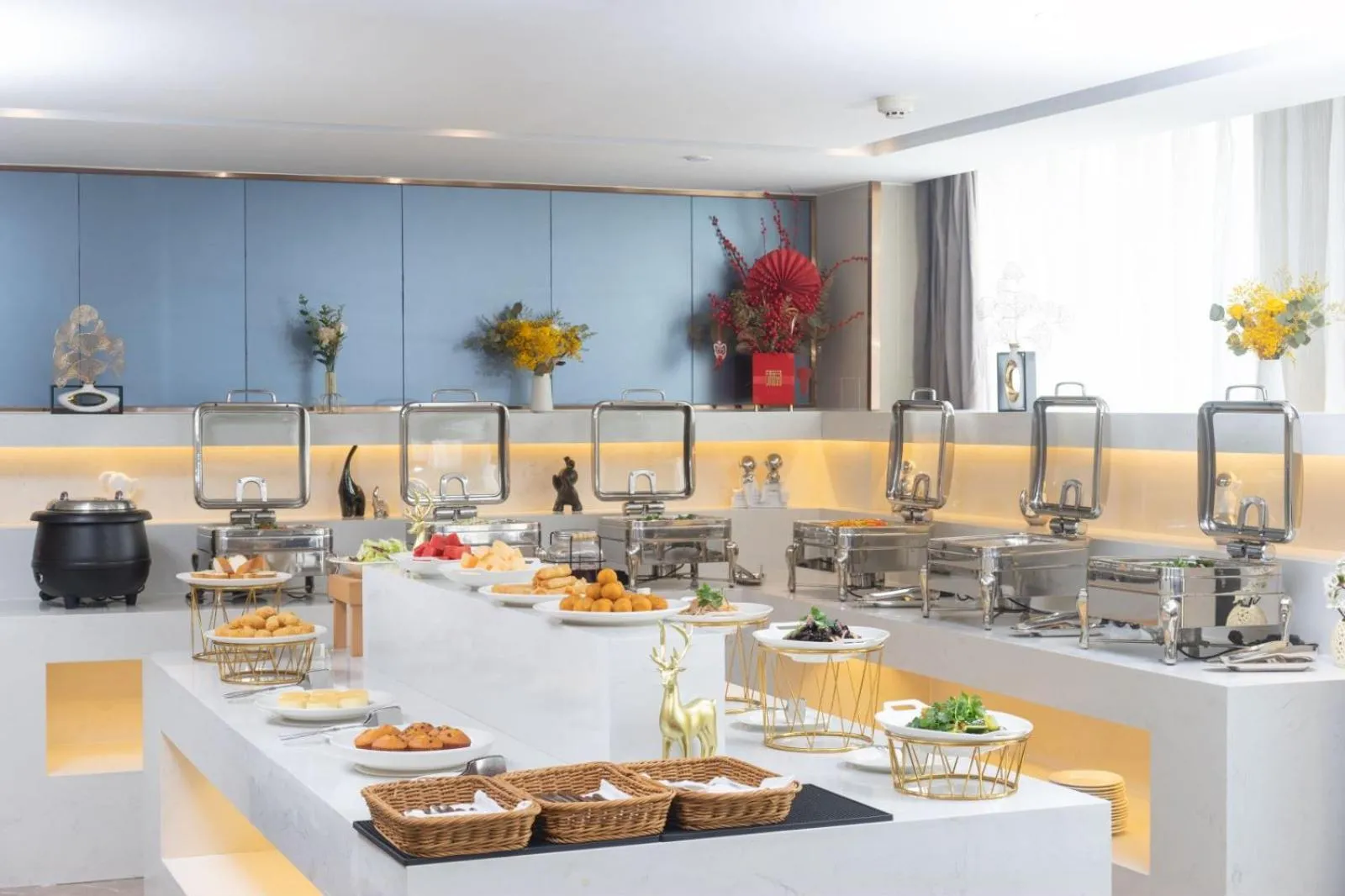 Food and drinks in Guangzhou Baiyun Airport Yunzhi Hotel near Terminal One - Complimentary Shuttle Bus between hotel to Canton Fair Complex during Canton Fair