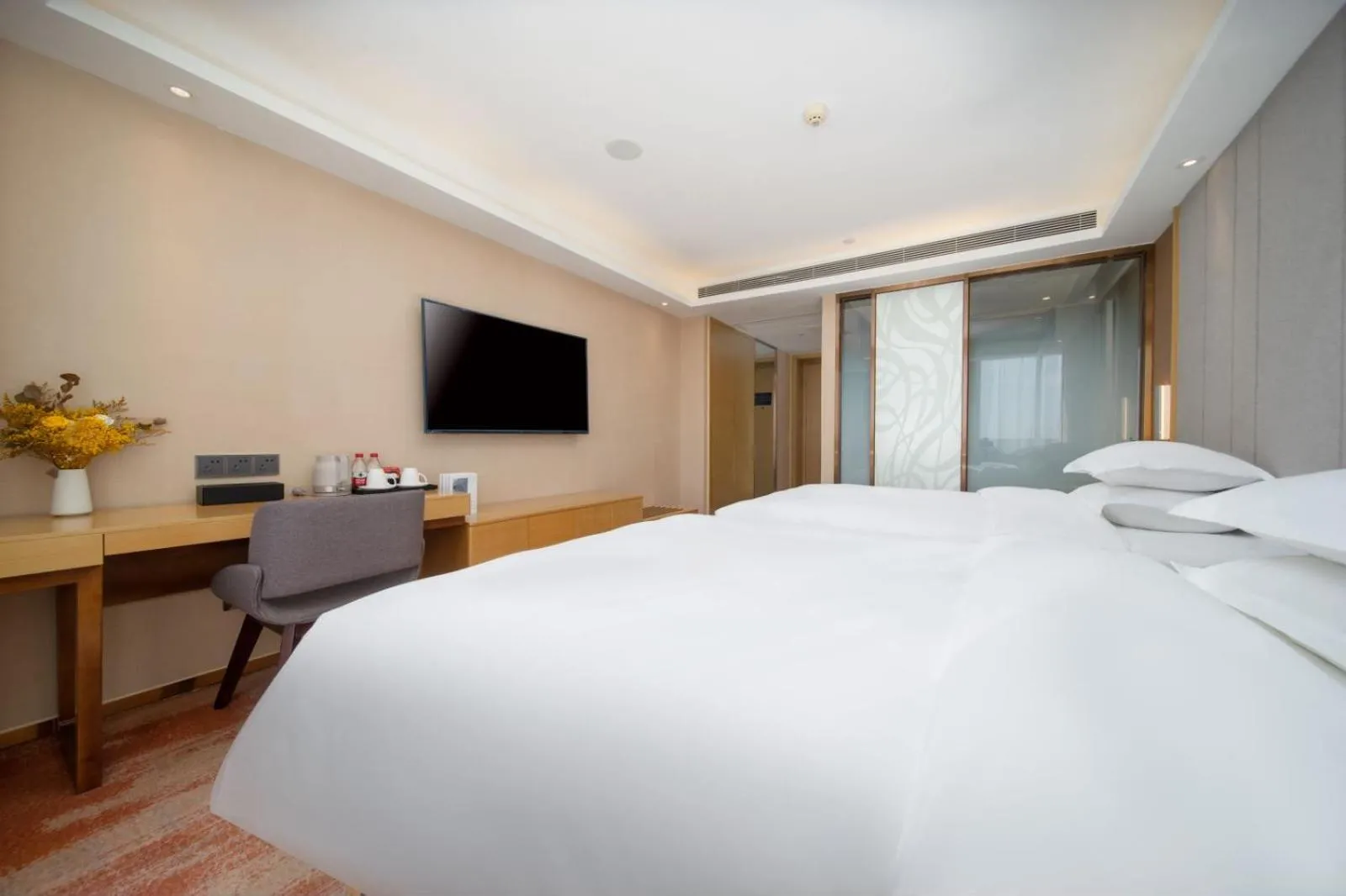 Bed in Guangzhou Baiyun Airport Yunzhi Hotel near Terminal One - Complimentary Shuttle Bus between hotel to Canton Fair Complex during Canton Fair