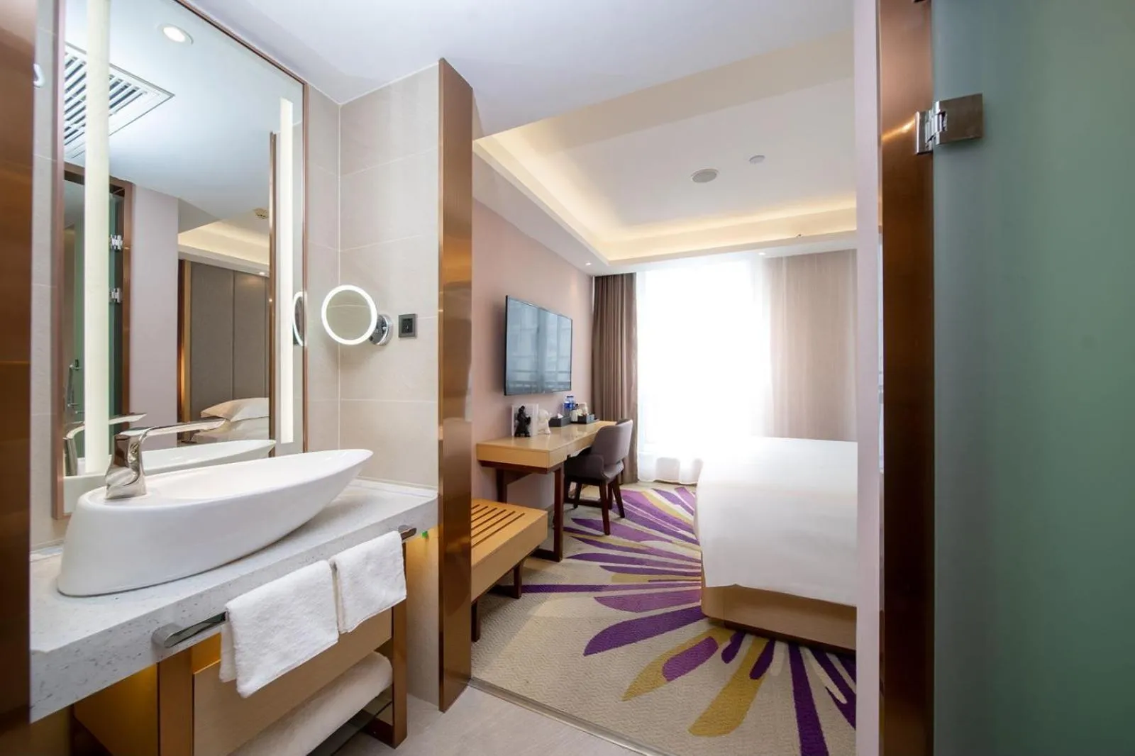 Bed in Guangzhou Baiyun Airport Yunzhi Hotel near Terminal One - Complimentary Shuttle Bus between hotel to Canton Fair Complex during Canton Fair