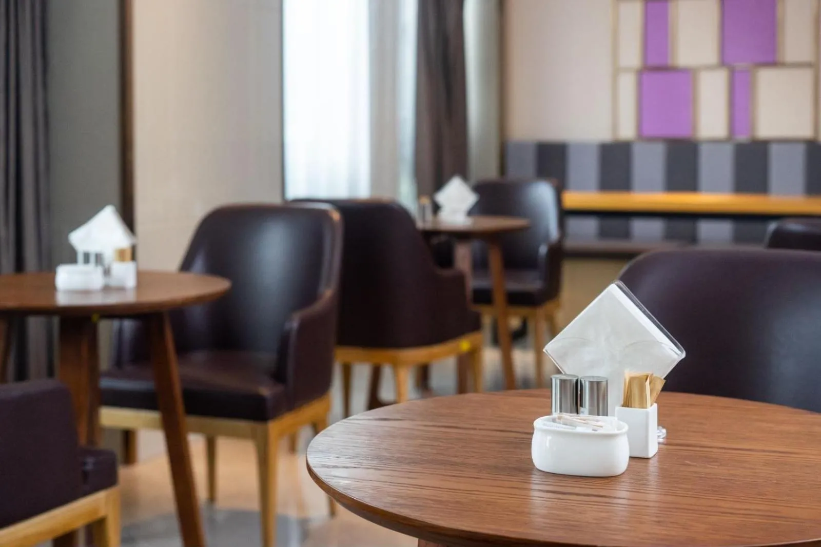 Restaurant/places to eat in Guangzhou Baiyun Airport Yunzhi Hotel near Terminal One - Complimentary Shuttle Bus between hotel to Canton Fair Complex during Canton Fair