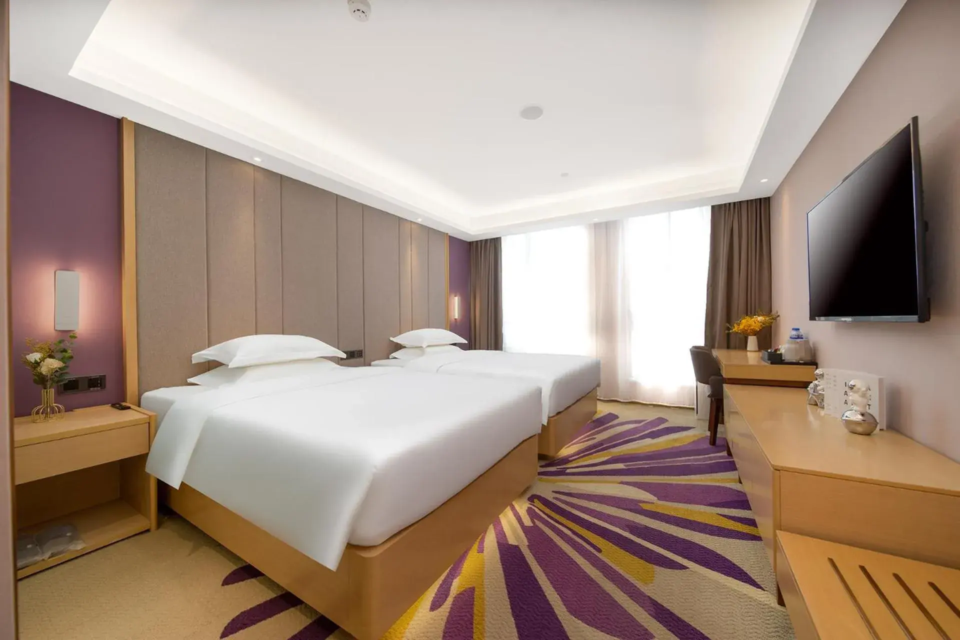 Superior Twin Room in Guangzhou Baiyun Airport Yunzhi Hotel near Terminal One - Complimentary Shuttle Bus between hotel to Canton Fair Complex during Canton Fair Superior Twin Room in Guangzhou Baiyun Airport Yunzhi Hotel near Terminal One - Complimentary Shuttle Bus between hotel to Canton Fair Complex during Canton Fair