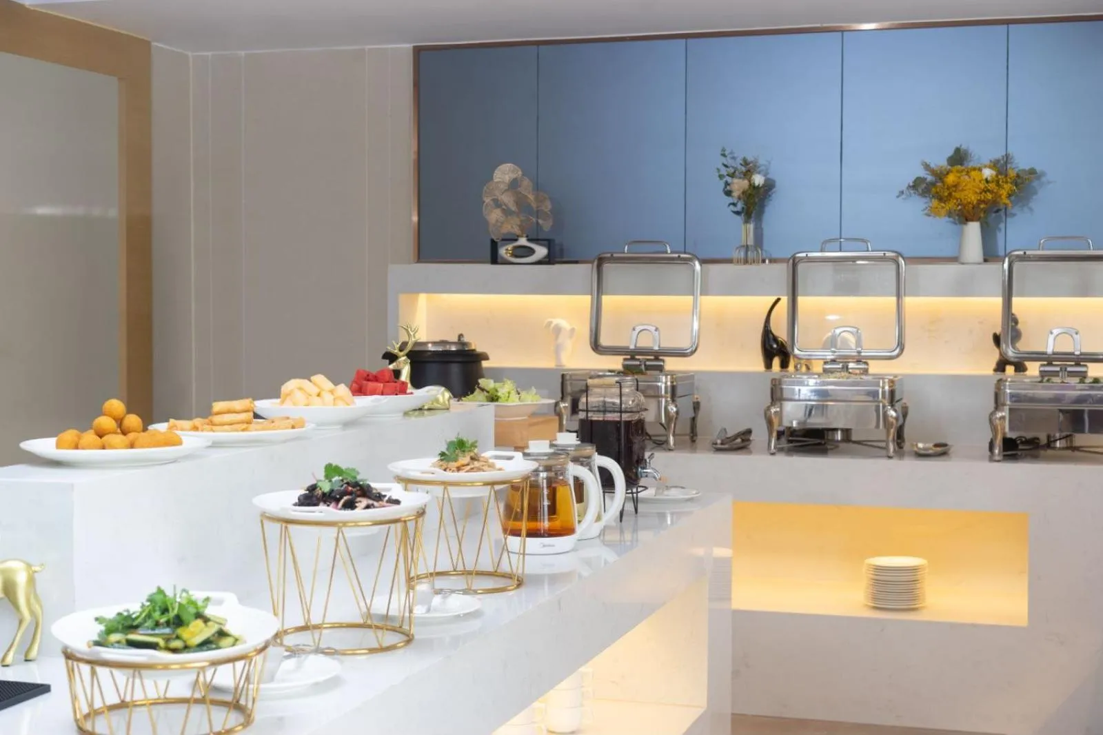 Restaurant/places to eat in Guangzhou Baiyun Airport Yunzhi Hotel near Terminal One - Complimentary Shuttle Bus between hotel to Canton Fair Complex during Canton Fair