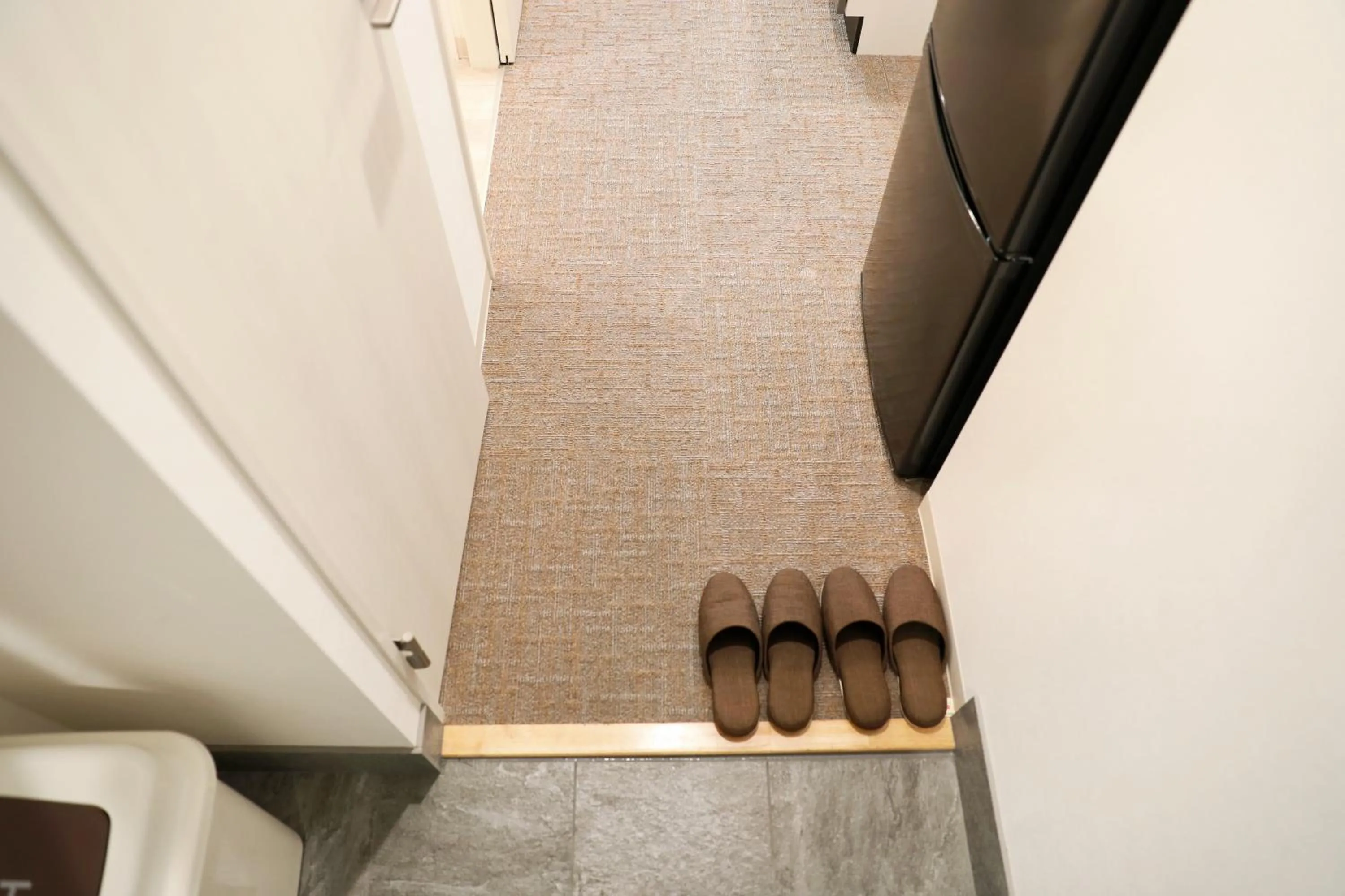 Hoshino Stay 2 花园町站步行3分钟 地铁5分钟到难波 8分钟到心斋桥 15分钟到梅田