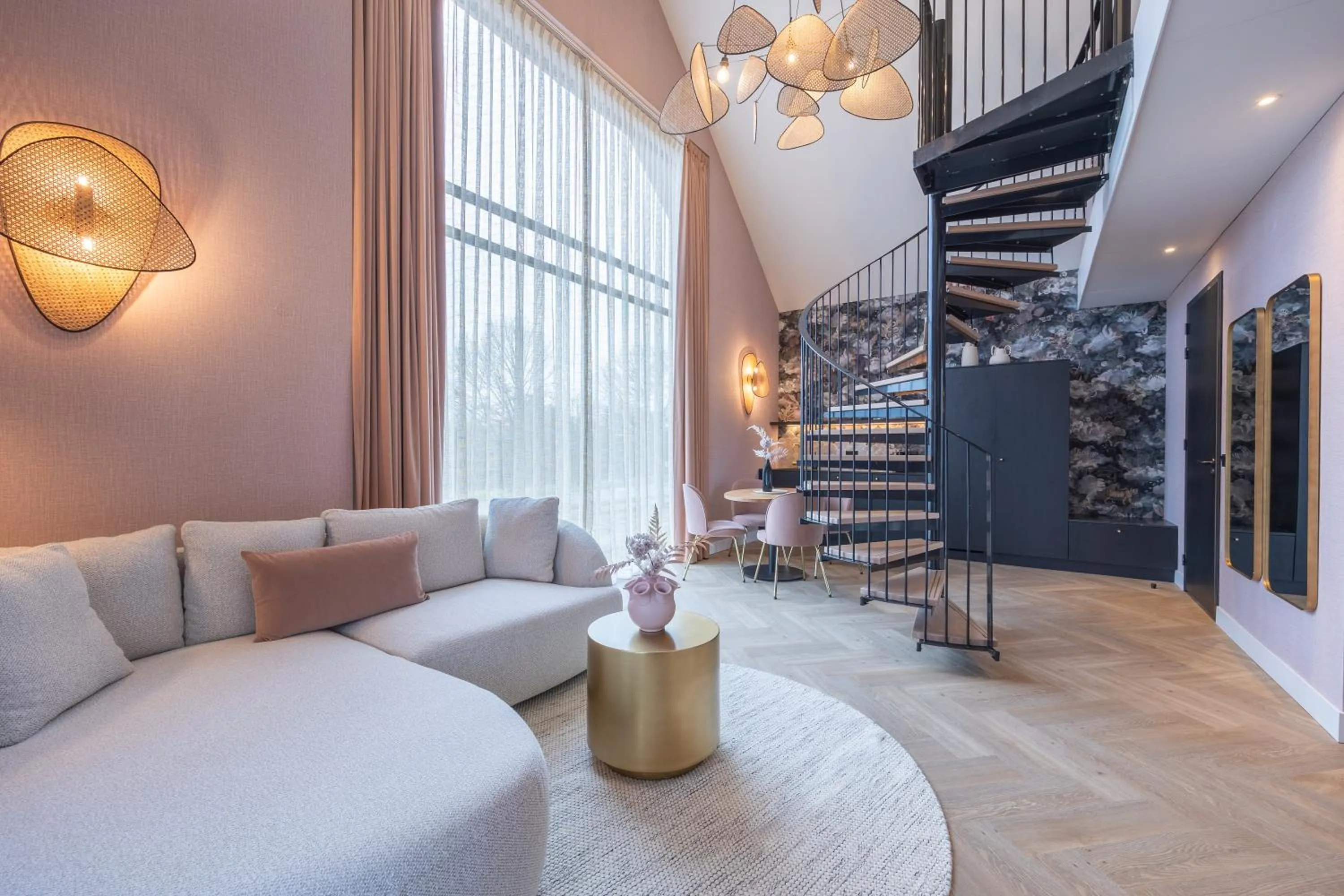 Seating area in Van der Valk hotel Den Haag Wassenaar