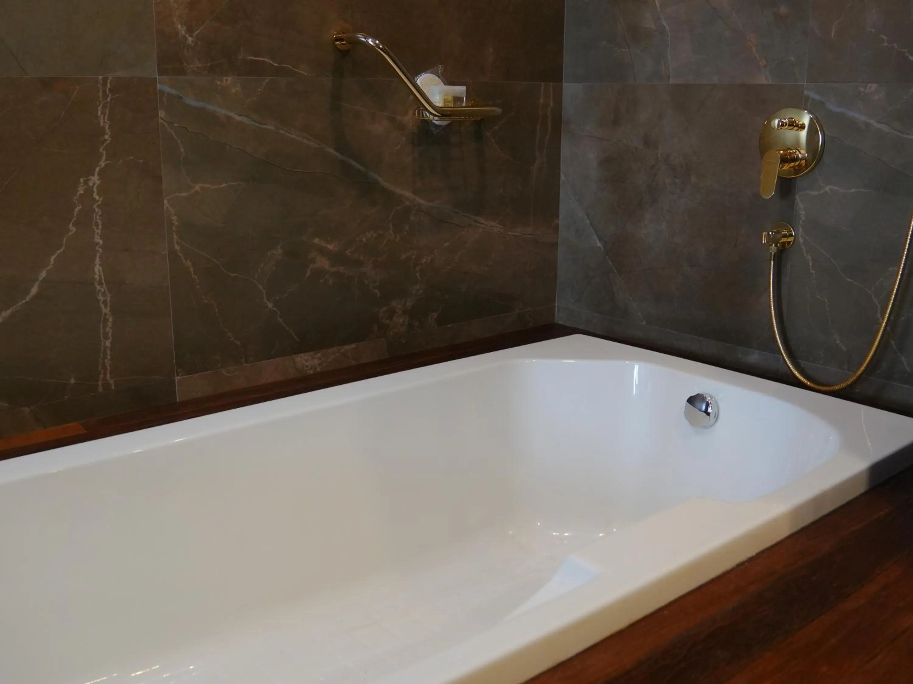 Bathroom in Ramada Hotel & Suites by Wyndham Erbil 32 Park