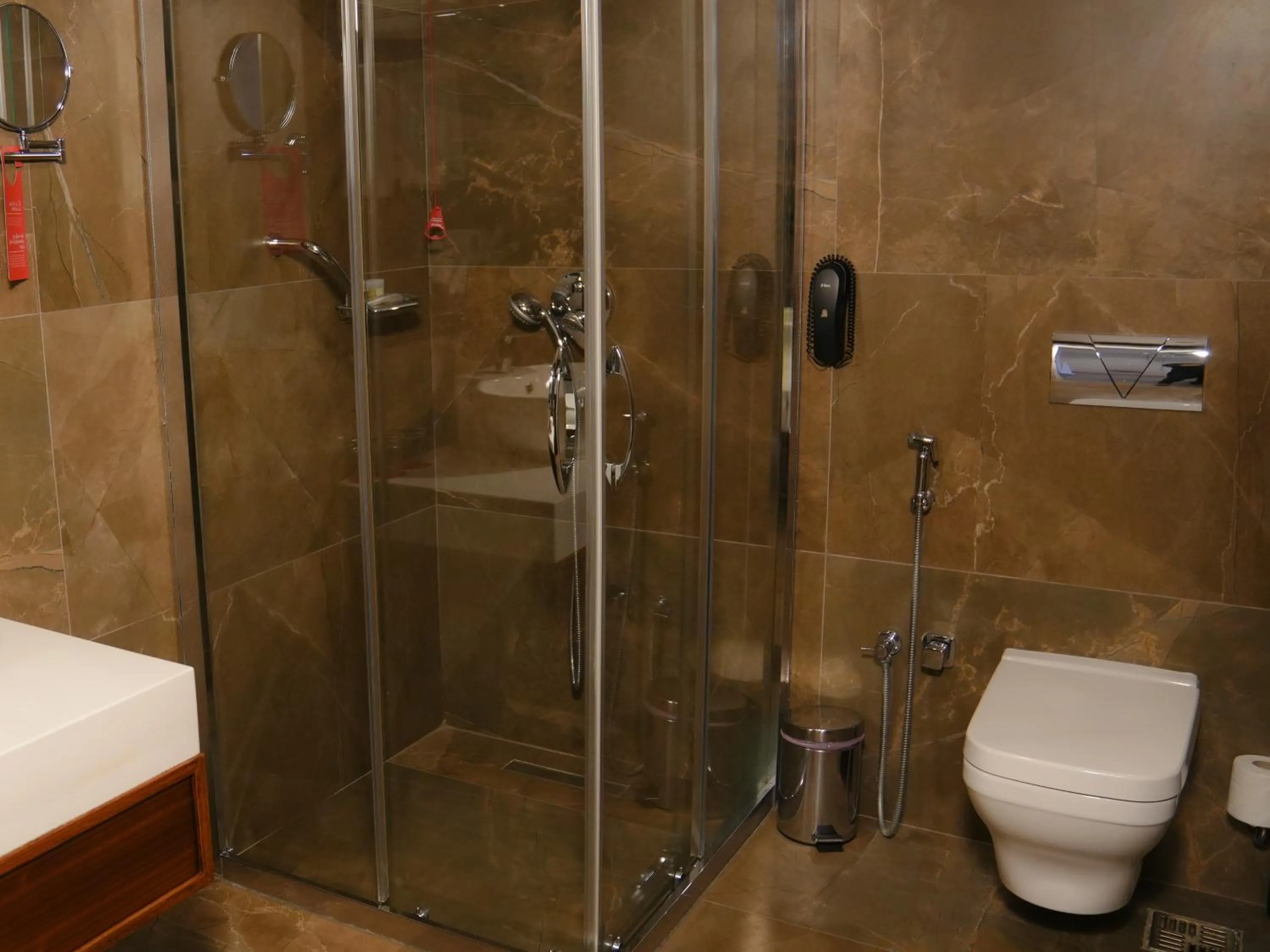 Shower in Ramada Hotel & Suites by Wyndham Erbil 32 Park