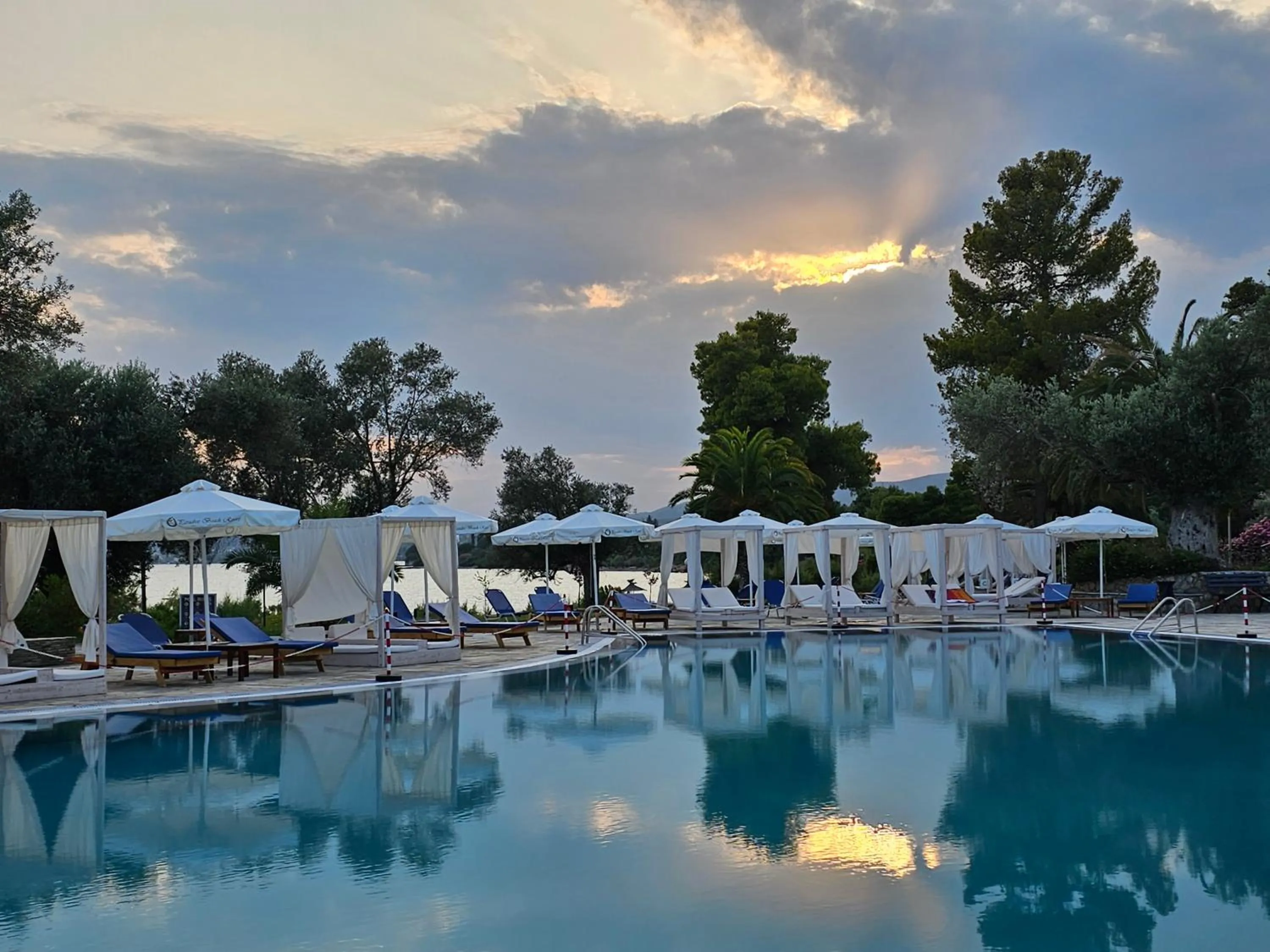 Day in O Paradise beach Resort and Spa