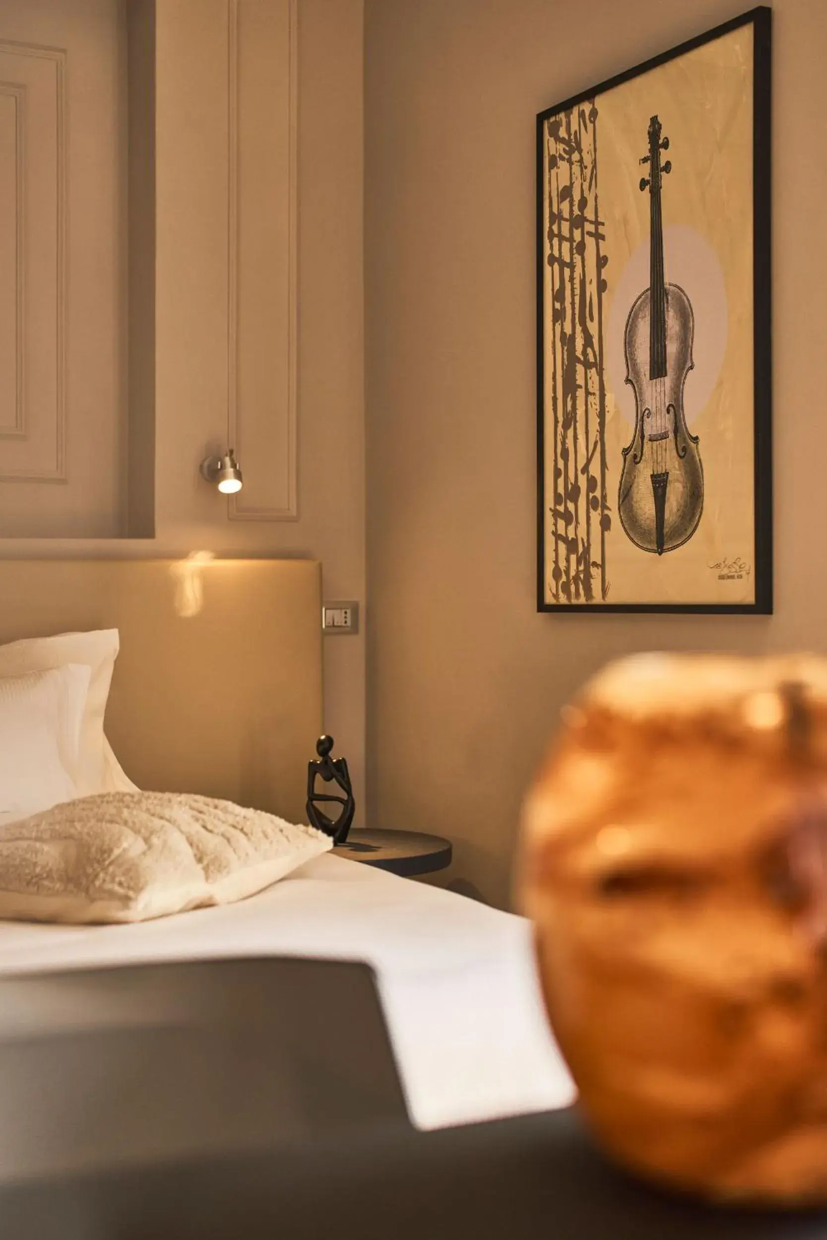 Decorative detail, Bed in URBANAUTS BELETAGES Sonata Decorative detail, Bed in URBANAUTS BELETAGES Sonata