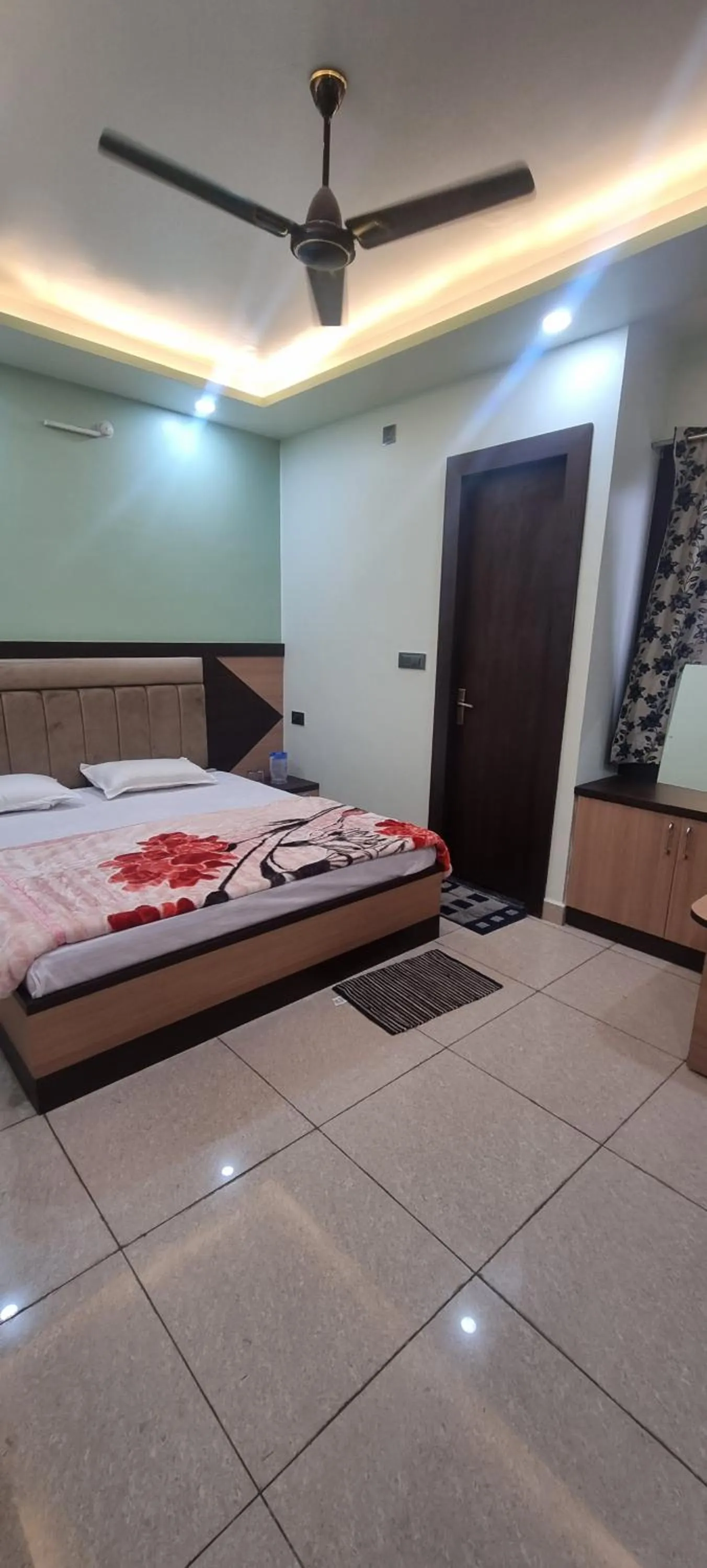 Bed in Saraswati Dhaam