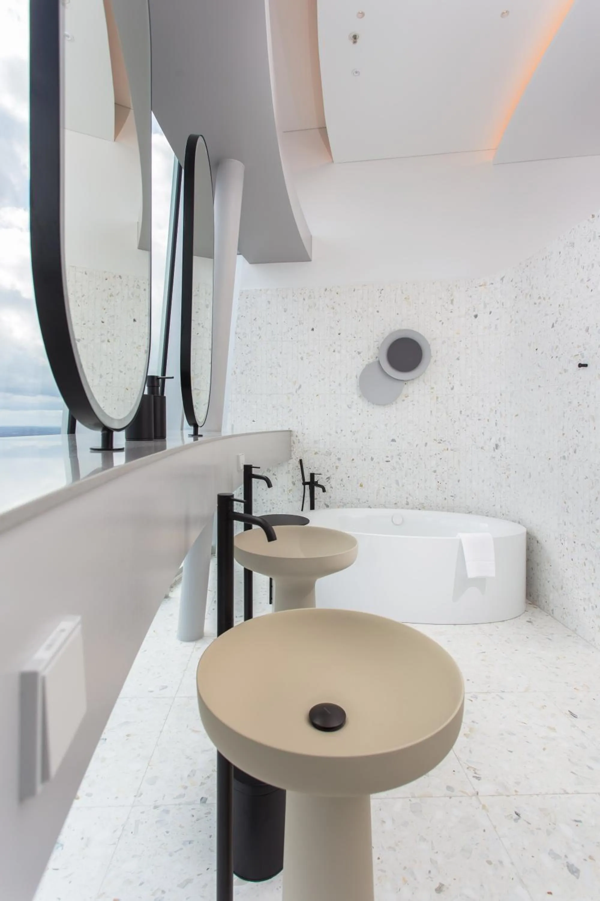 Vilnius TV Tower Apartments DEBESYS