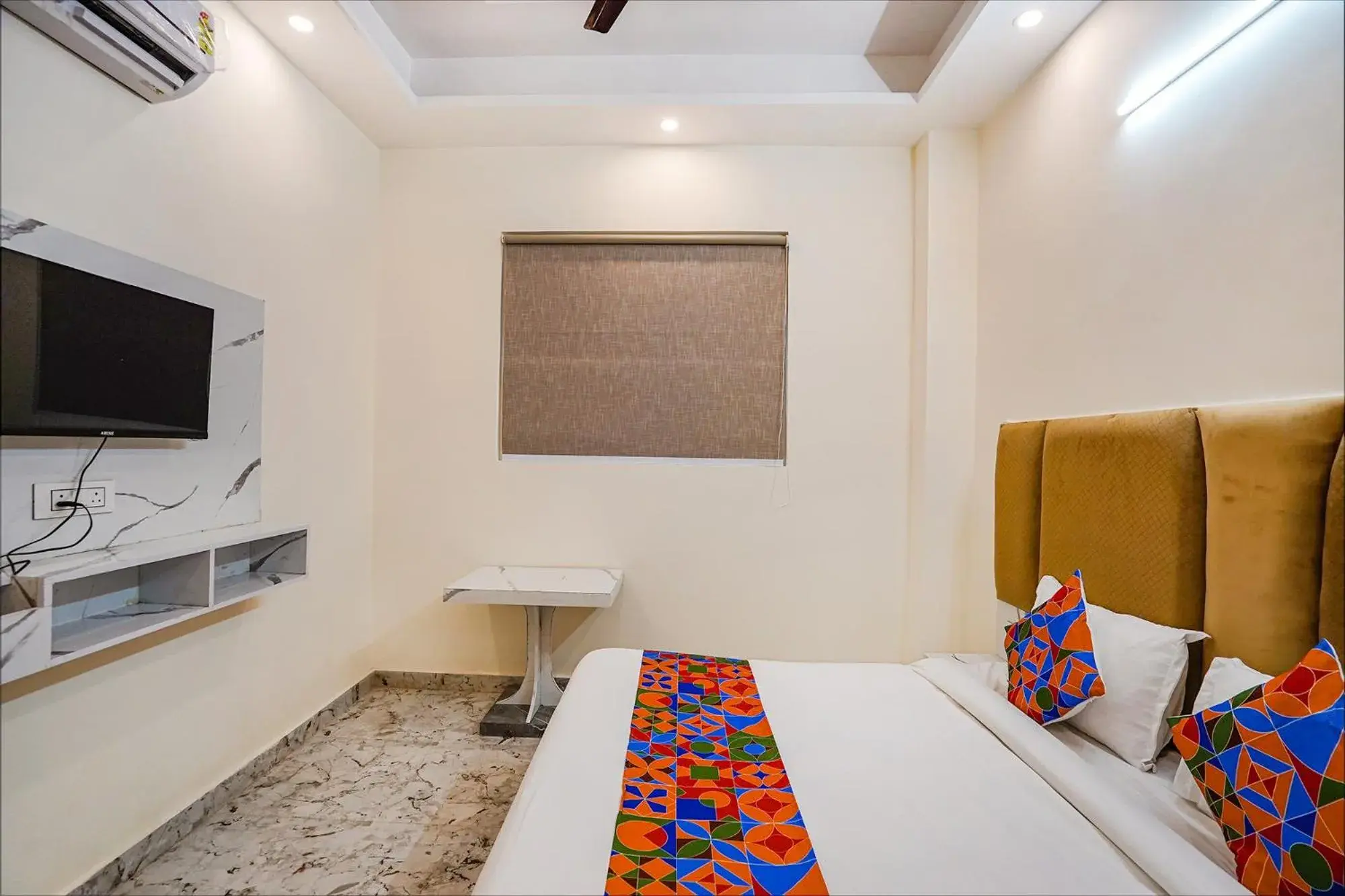 Bed in Via Red Diamond Bed in Via Red Diamond