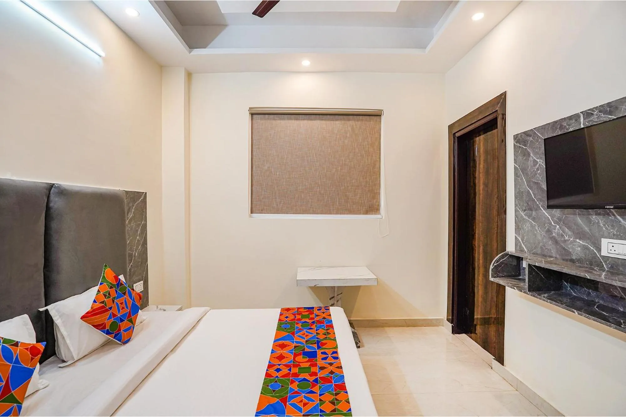 Bed in Via Red Diamond