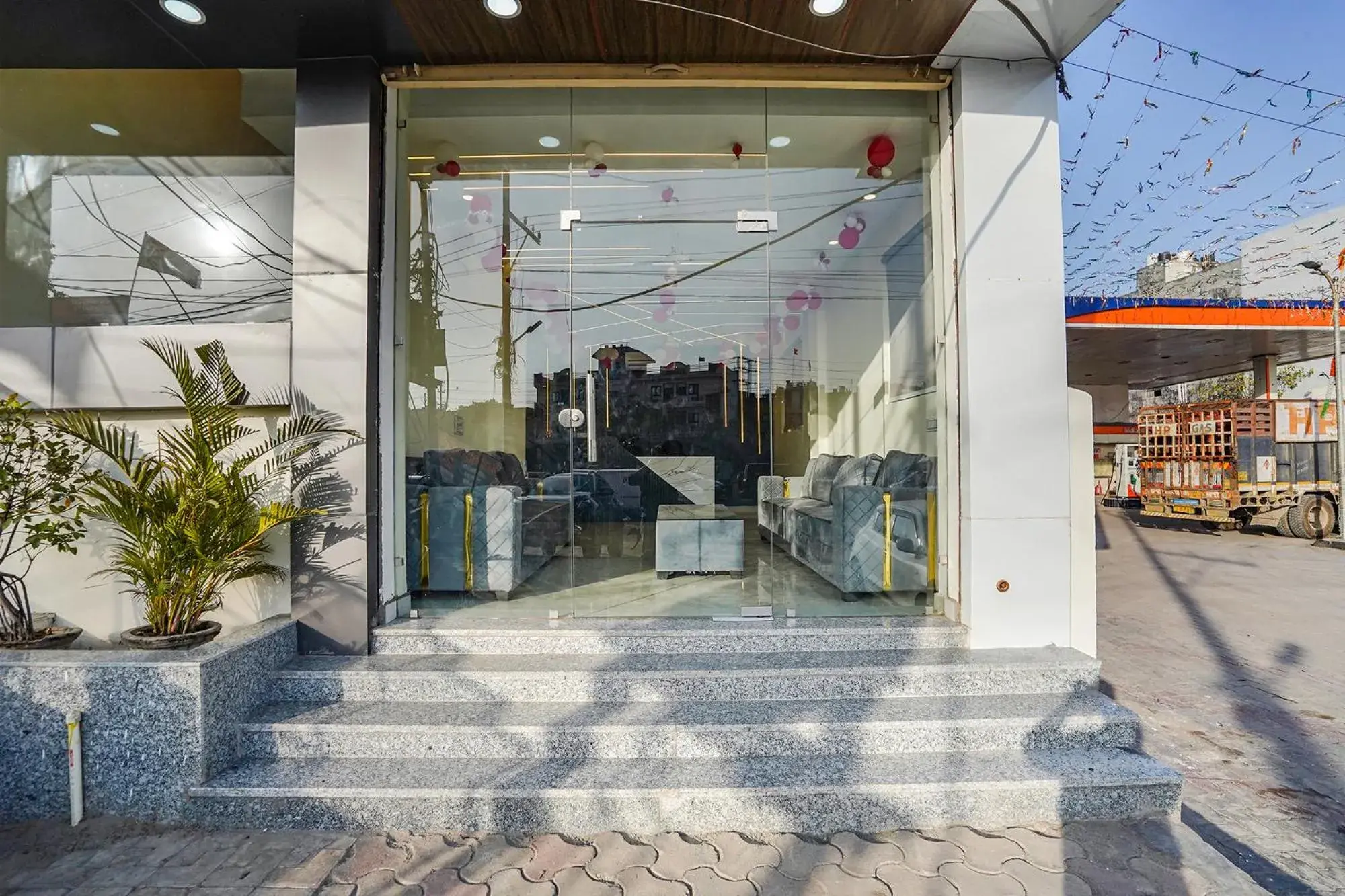 Property building in Via Red Diamond Property building in Via Red Diamond