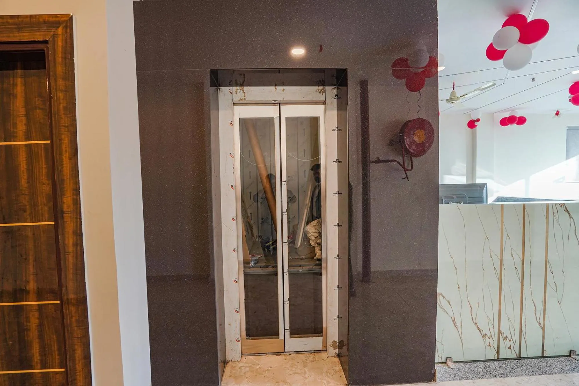 elevator in Via Red Diamond