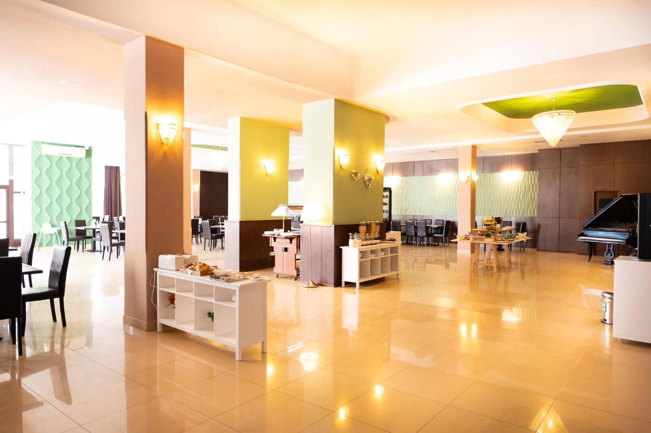 Restaurant/places to eat in Hotel Ambasador Mamaia