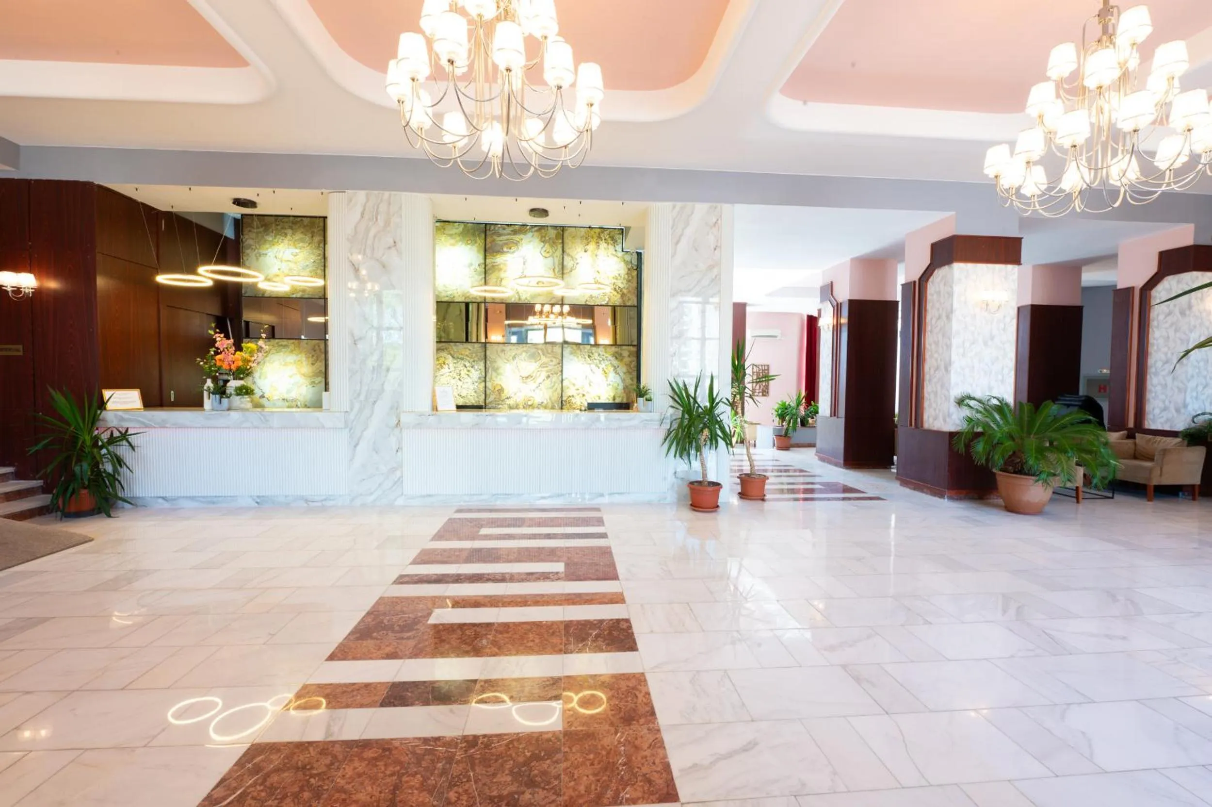 Lobby or reception in Hotel Ambasador Mamaia