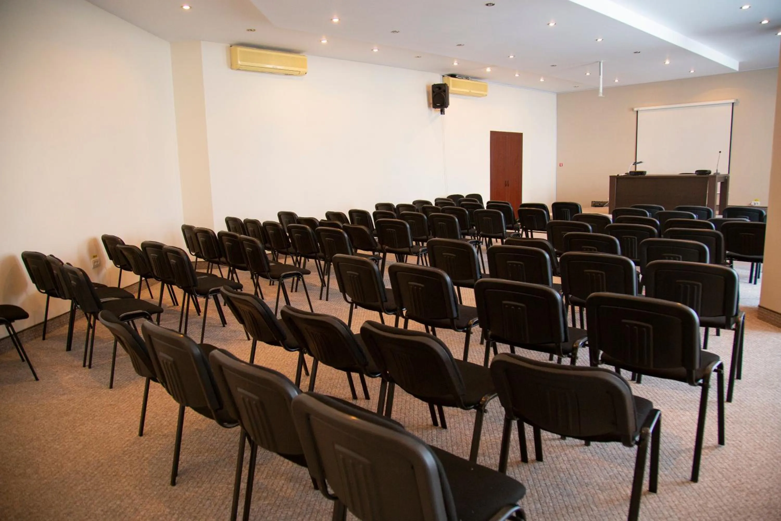 Meeting/conference room in Hotel Ambasador Mamaia