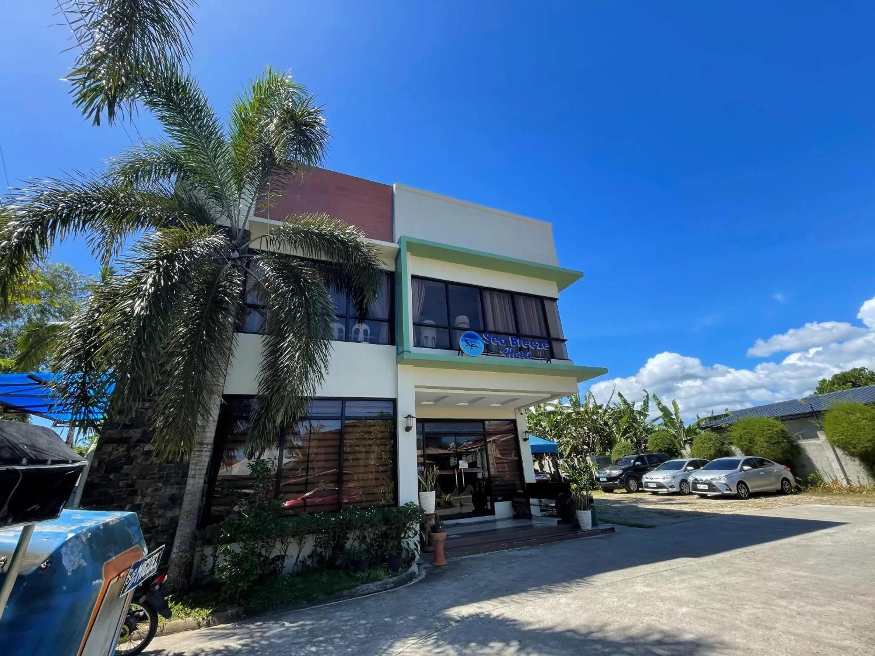 Property building in Argao Seabreeze Hotel powered by Cocotel Property building in Argao Seabreeze Hotel powered by Cocotel