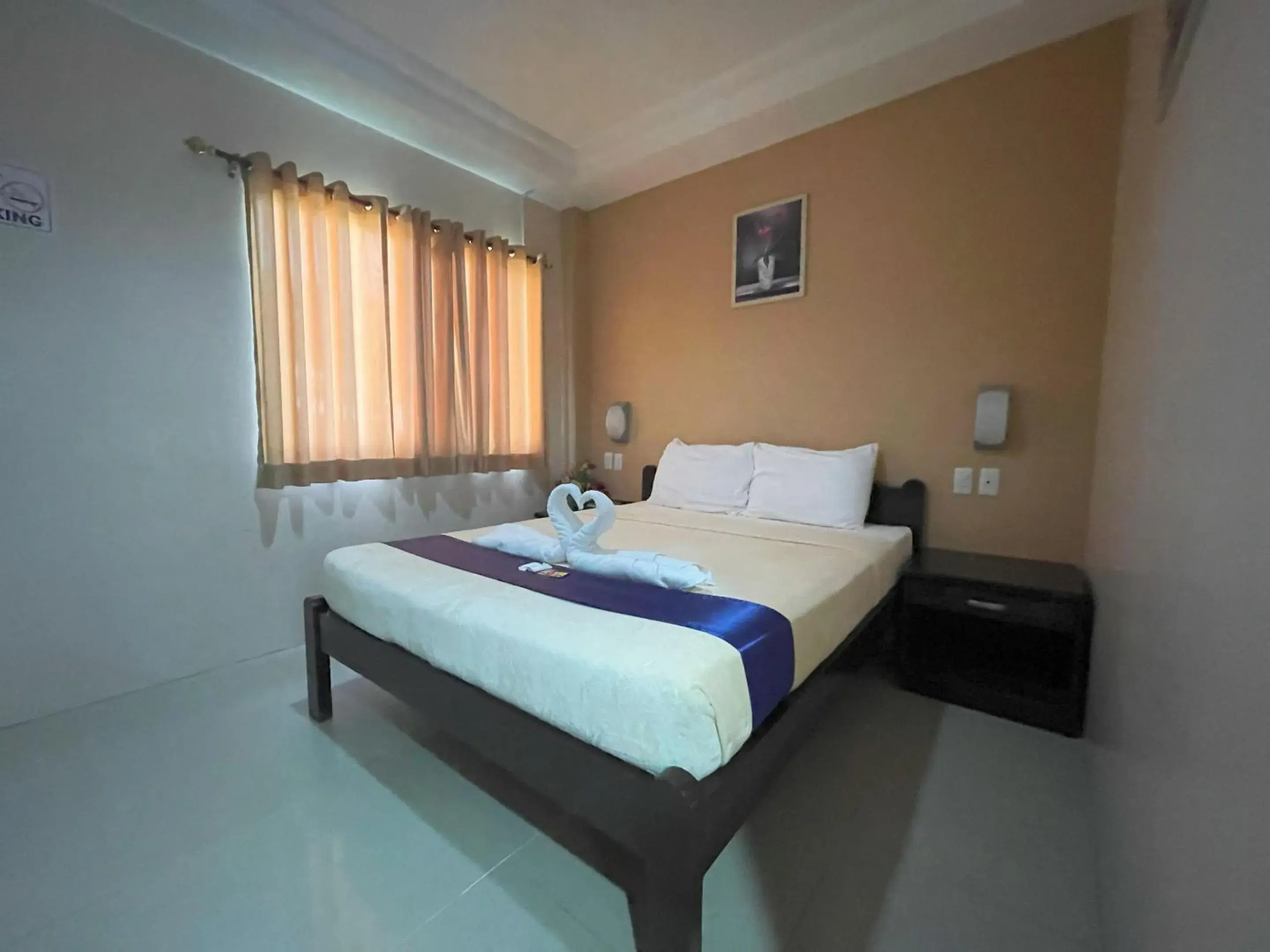 Bed in Argao Seabreeze Hotel powered by Cocotel Bed in Argao Seabreeze Hotel powered by Cocotel