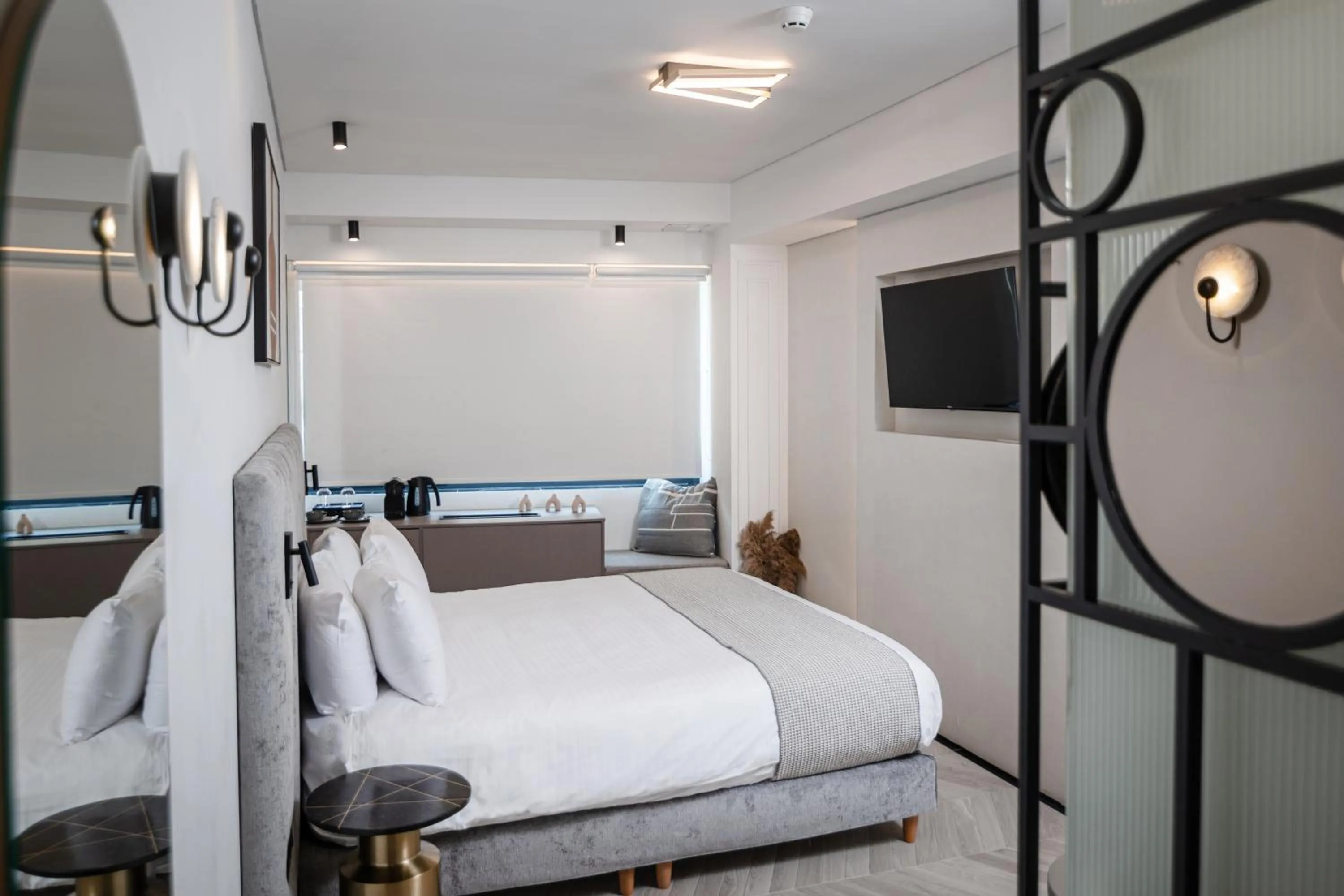 Bedroom, Bed in Esse Athens