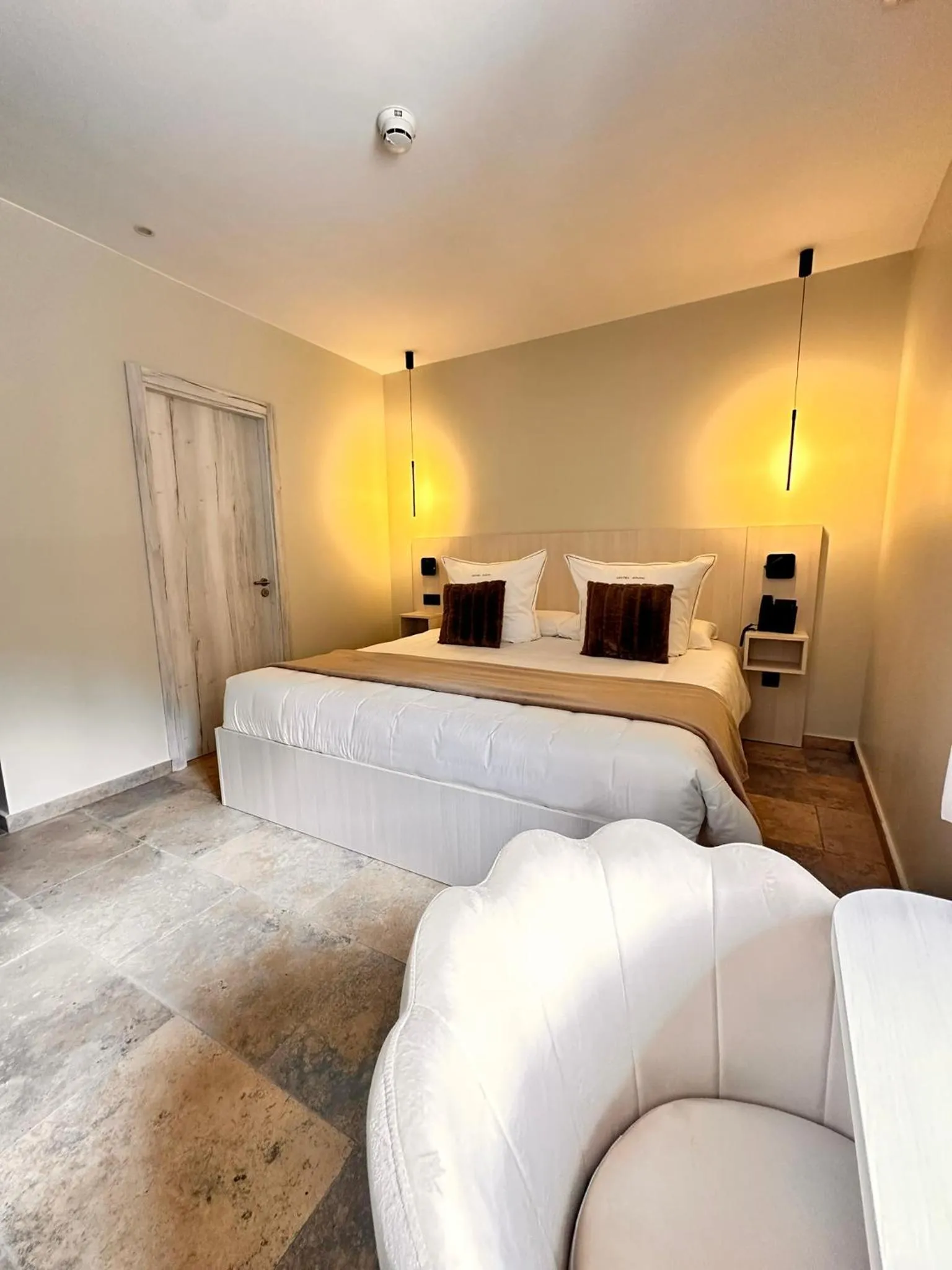 Photo of the whole room, Bed in Boutique Hotel Comtal Empuries