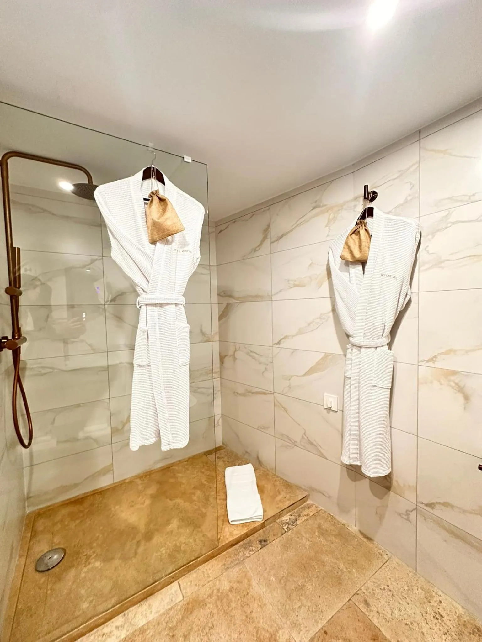 Bathroom in Boutique Hotel Comtal Empuries