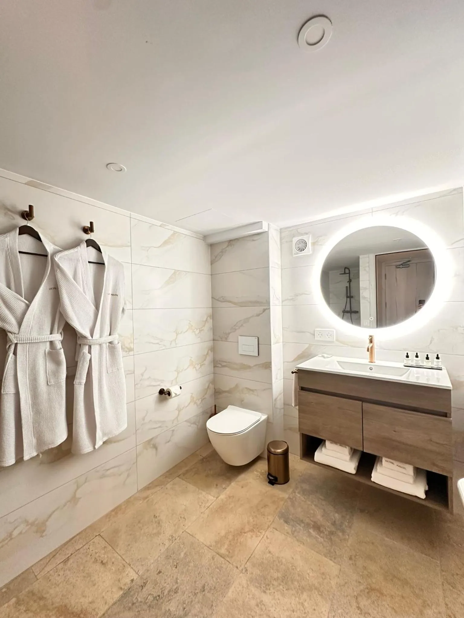 Bathroom in Boutique Hotel Comtal Empuries