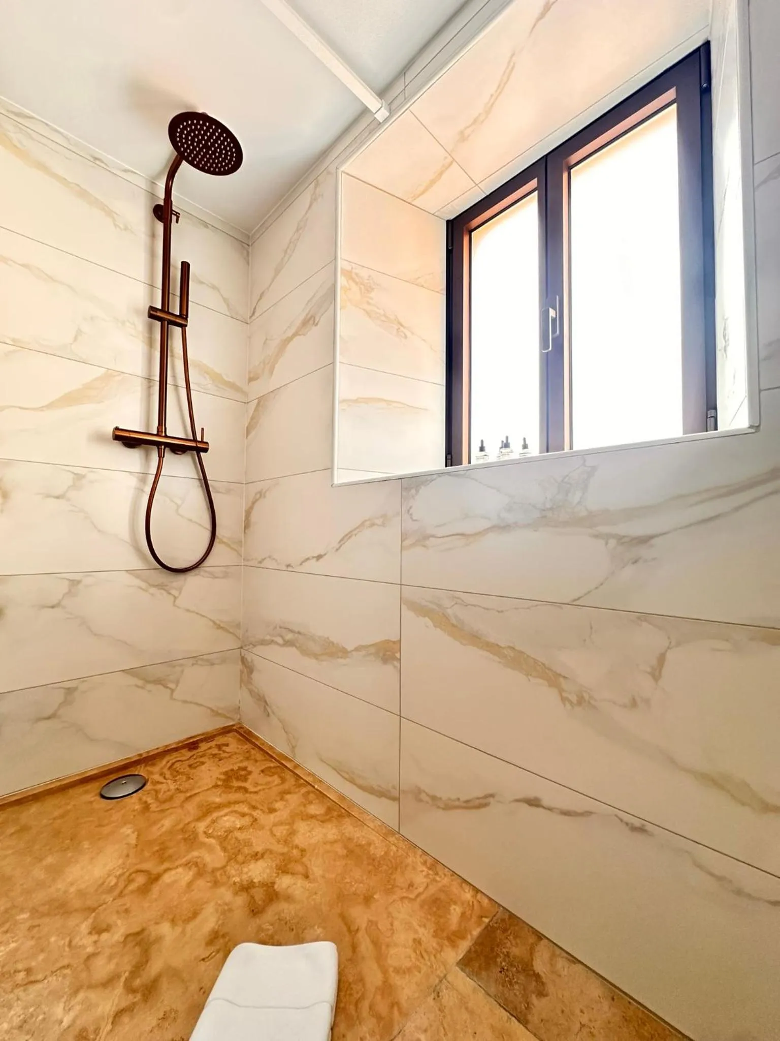 Bathroom in Boutique Hotel Comtal Empuries